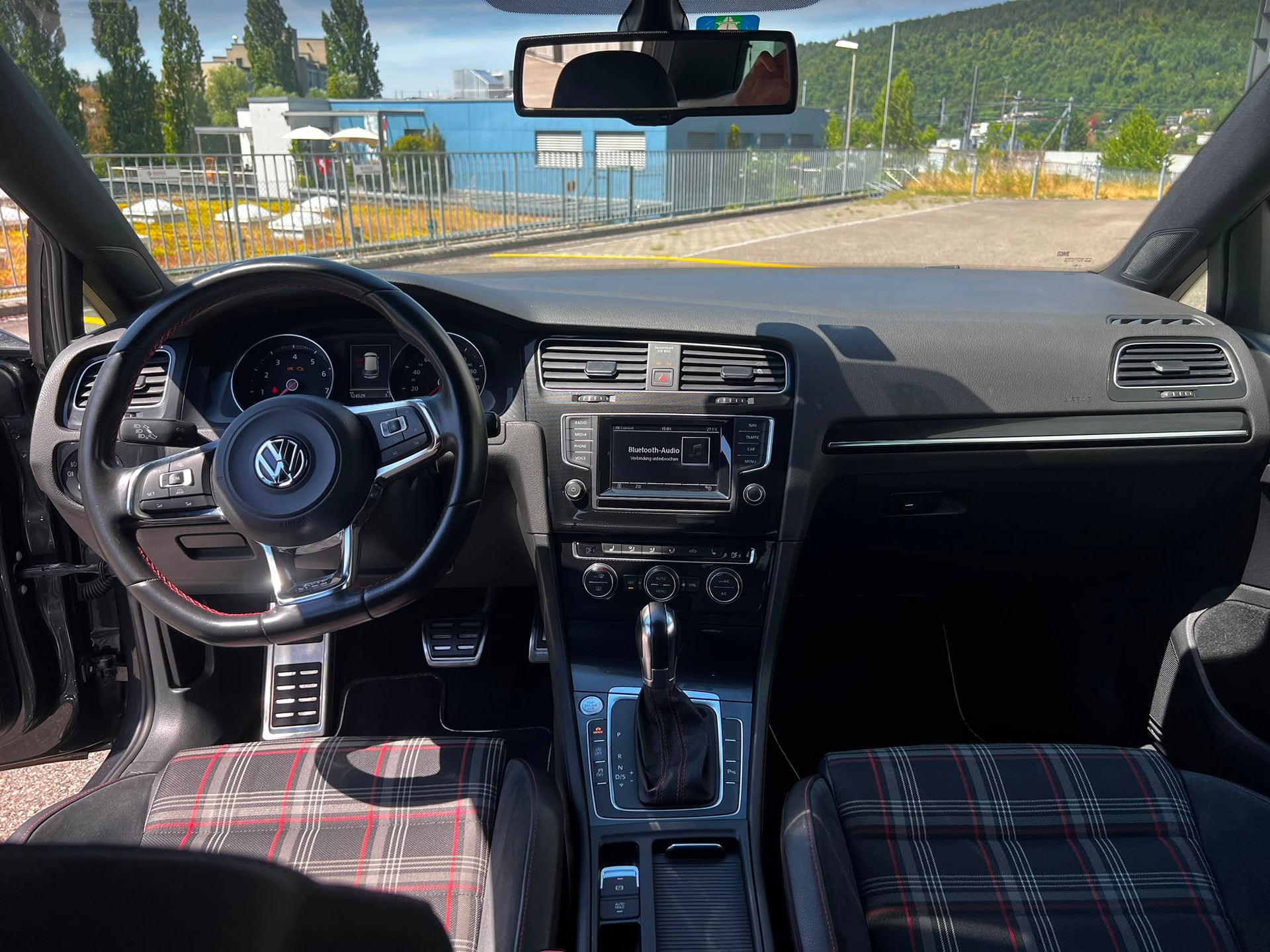VW Golf 2.0 TSI GTI Performance DSG-image-8