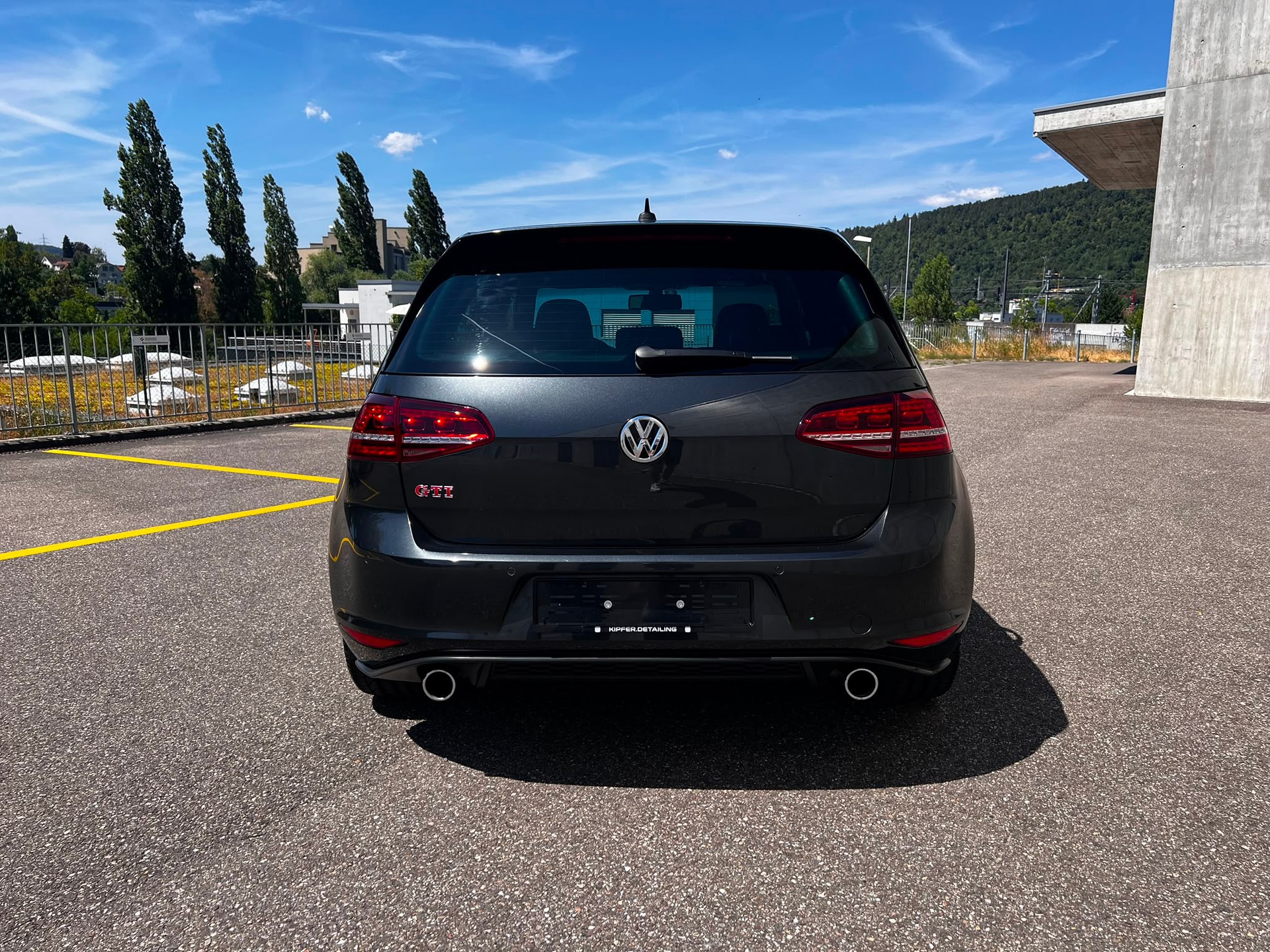 VW Golf 2.0 TSI GTI Performance DSG-image-4