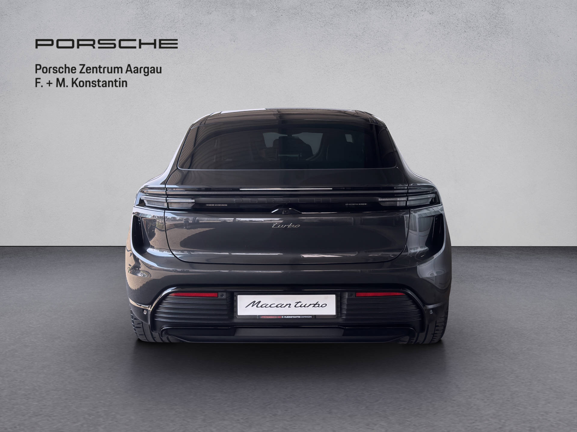 PORSCHE Macan Turbo-image-4