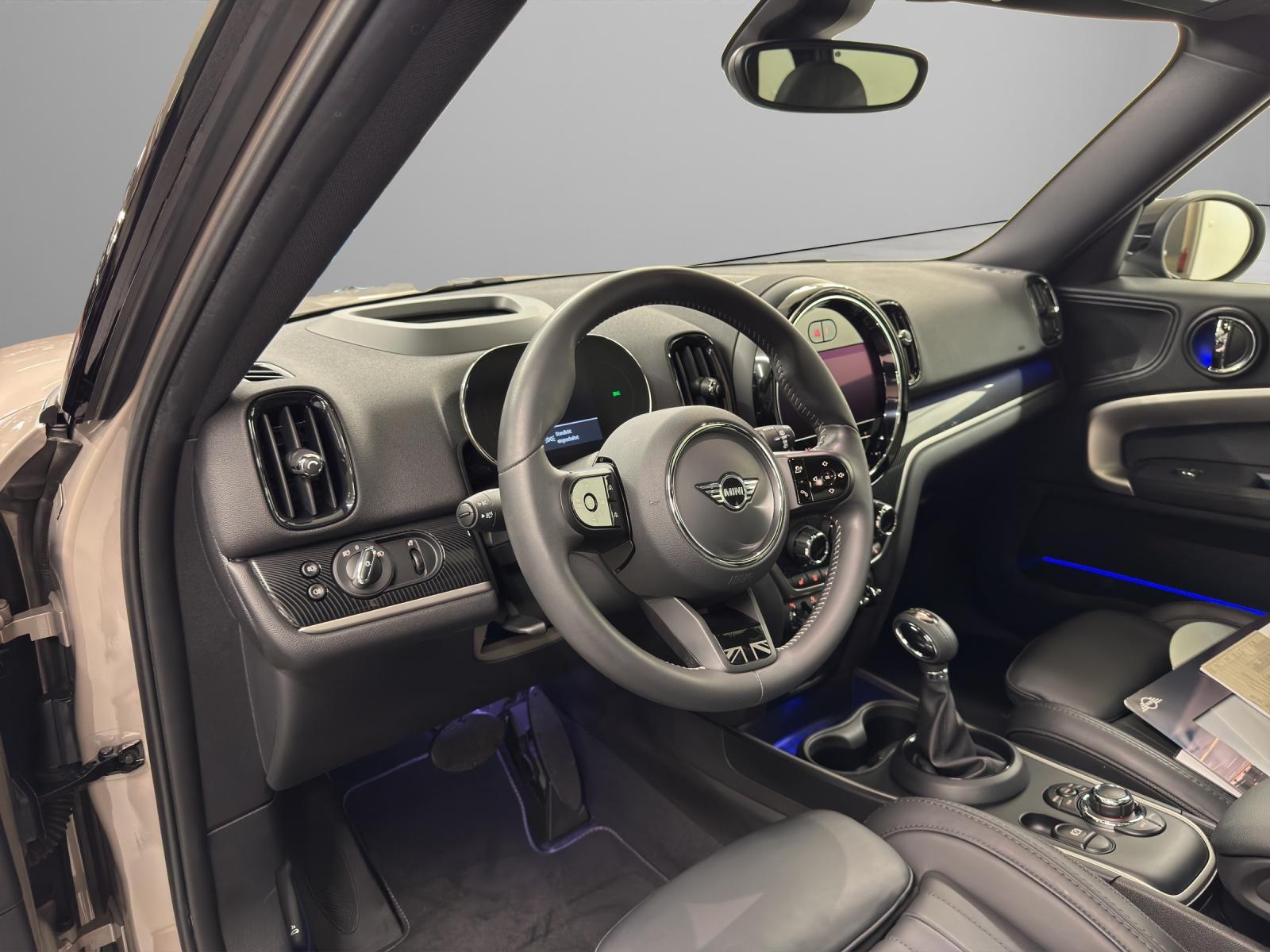 MINI Countryman F60 1.5i Cooper S E ALL4-image-11
