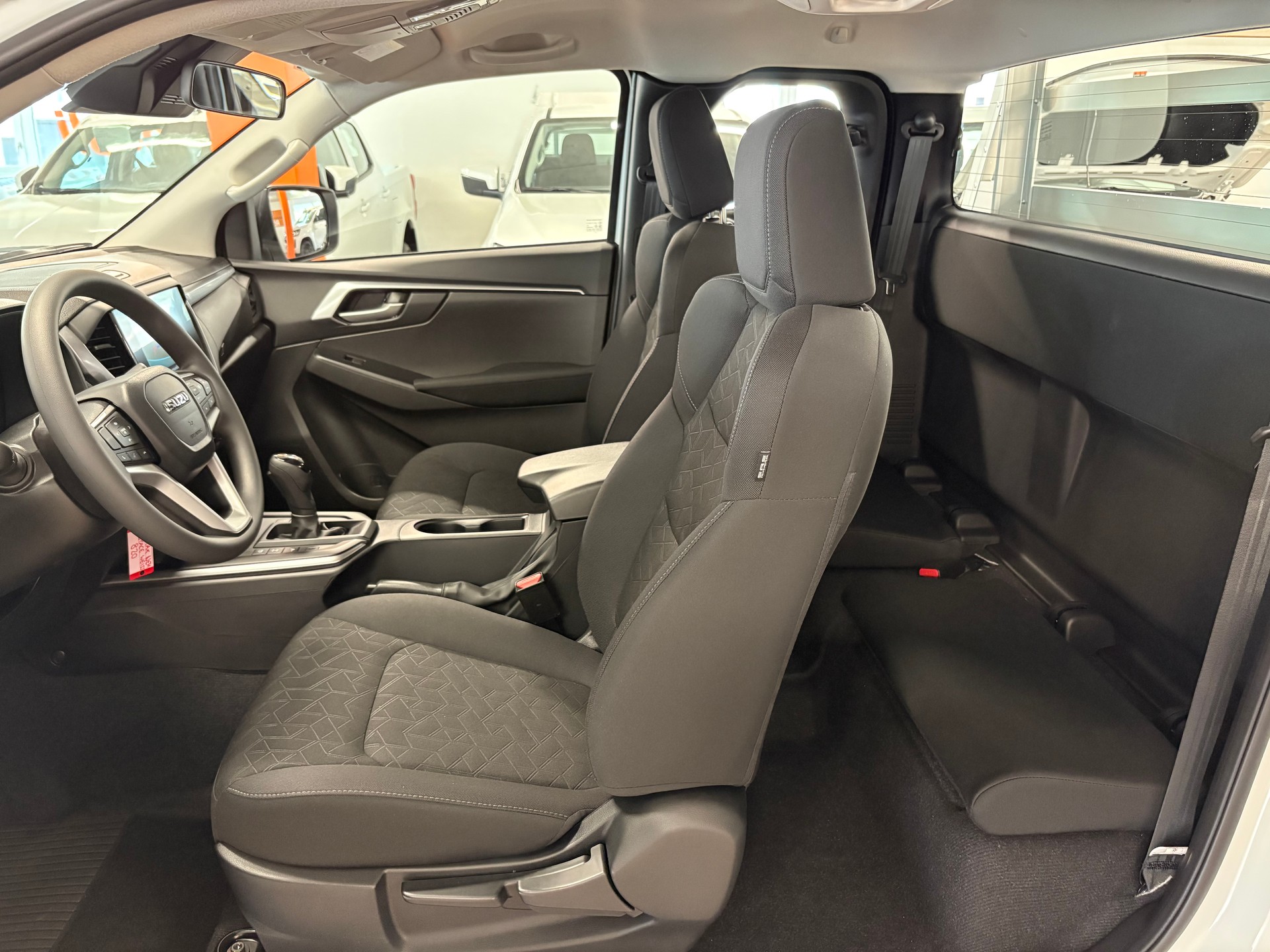 ISUZU D-MAX 1.9 SpaceCab N60BB+ 4x4 AT-image-8