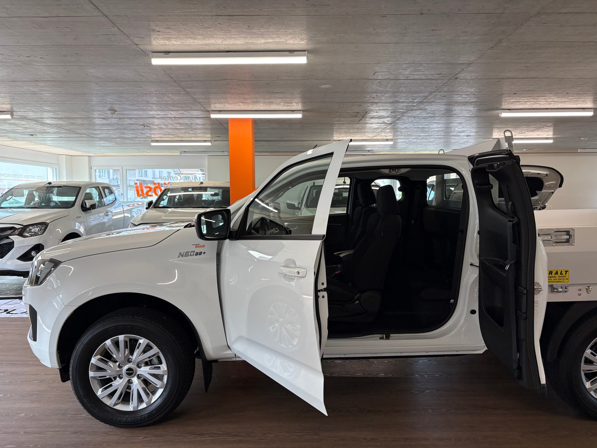 ISUZU D-MAX 1.9 SpaceCab N60BB+ 4x4 AT-image-9