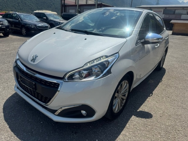 PEUGEOT 208 1.2 PureTech Allure EAT6