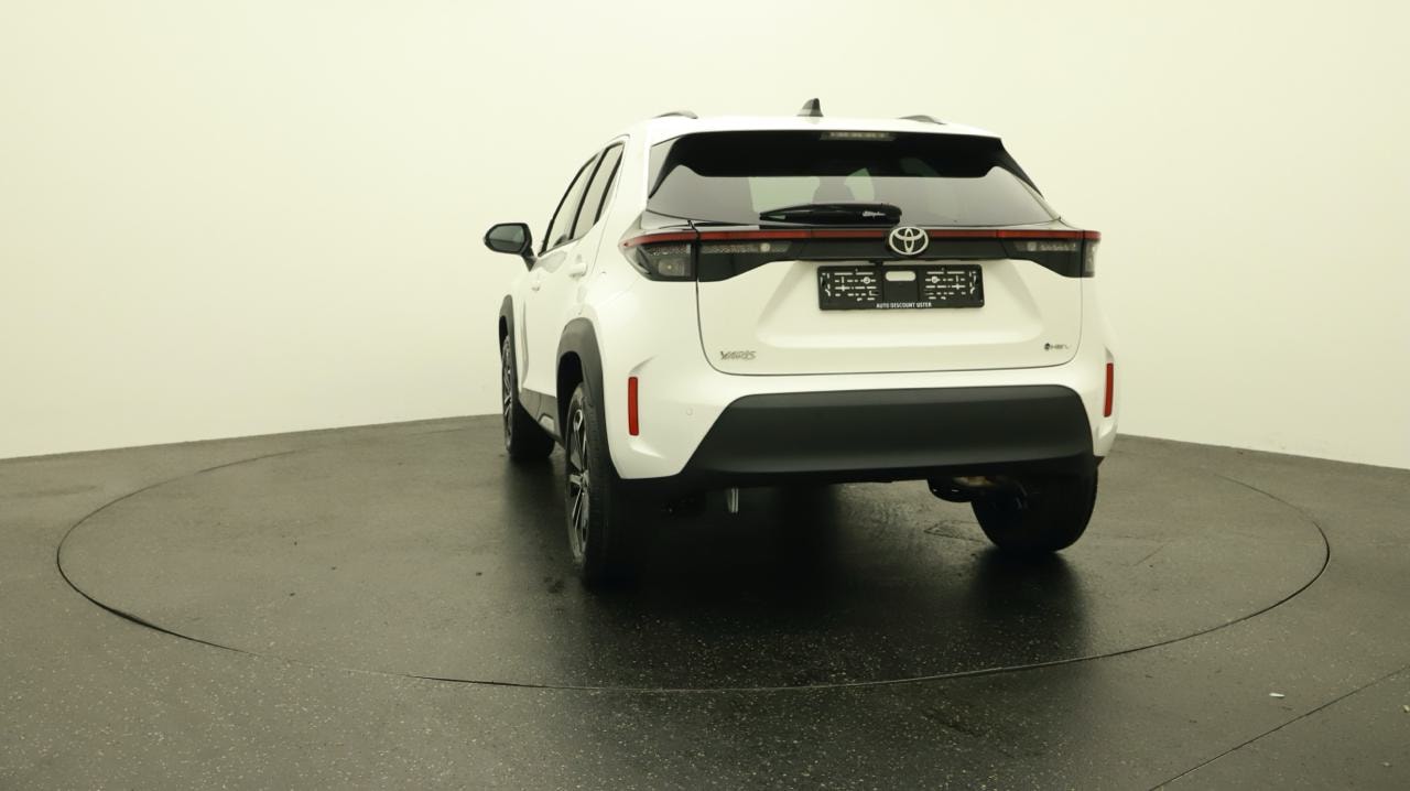 TOYOTA Yaris Cross 1.5 Style e-CVT-showroom-element-3