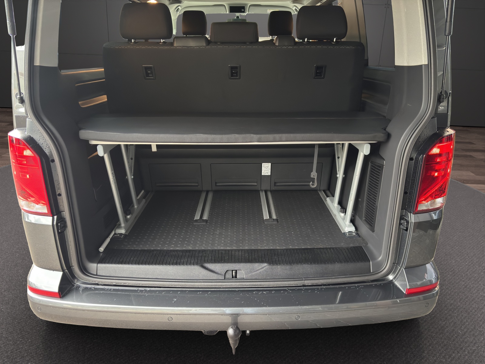 VW T6.1 California 2.0 TDI Beach Liberty 4Motion DSG-image-12