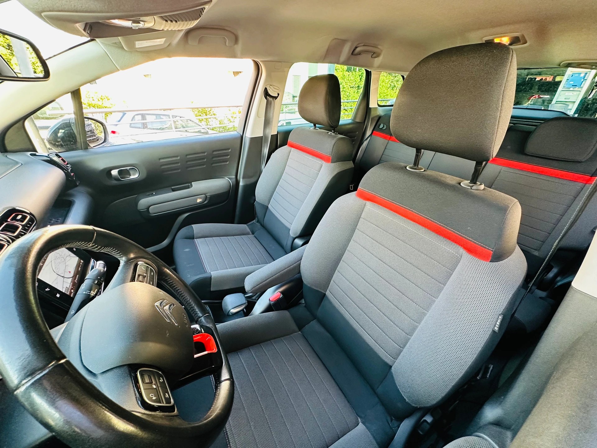 CITROEN C3 Aircross 1.2i PureTech Shine EAT-image-12