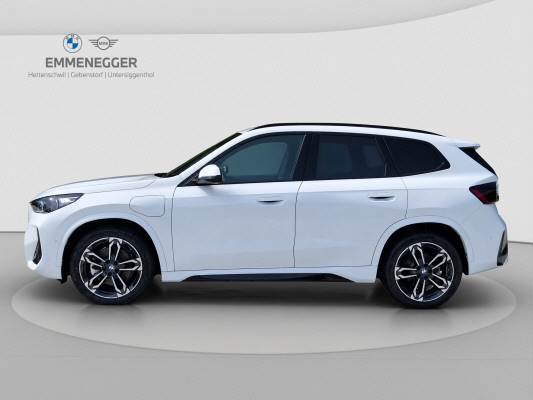 BMW X1 xDrive 30e M Sport-showroom-element-1