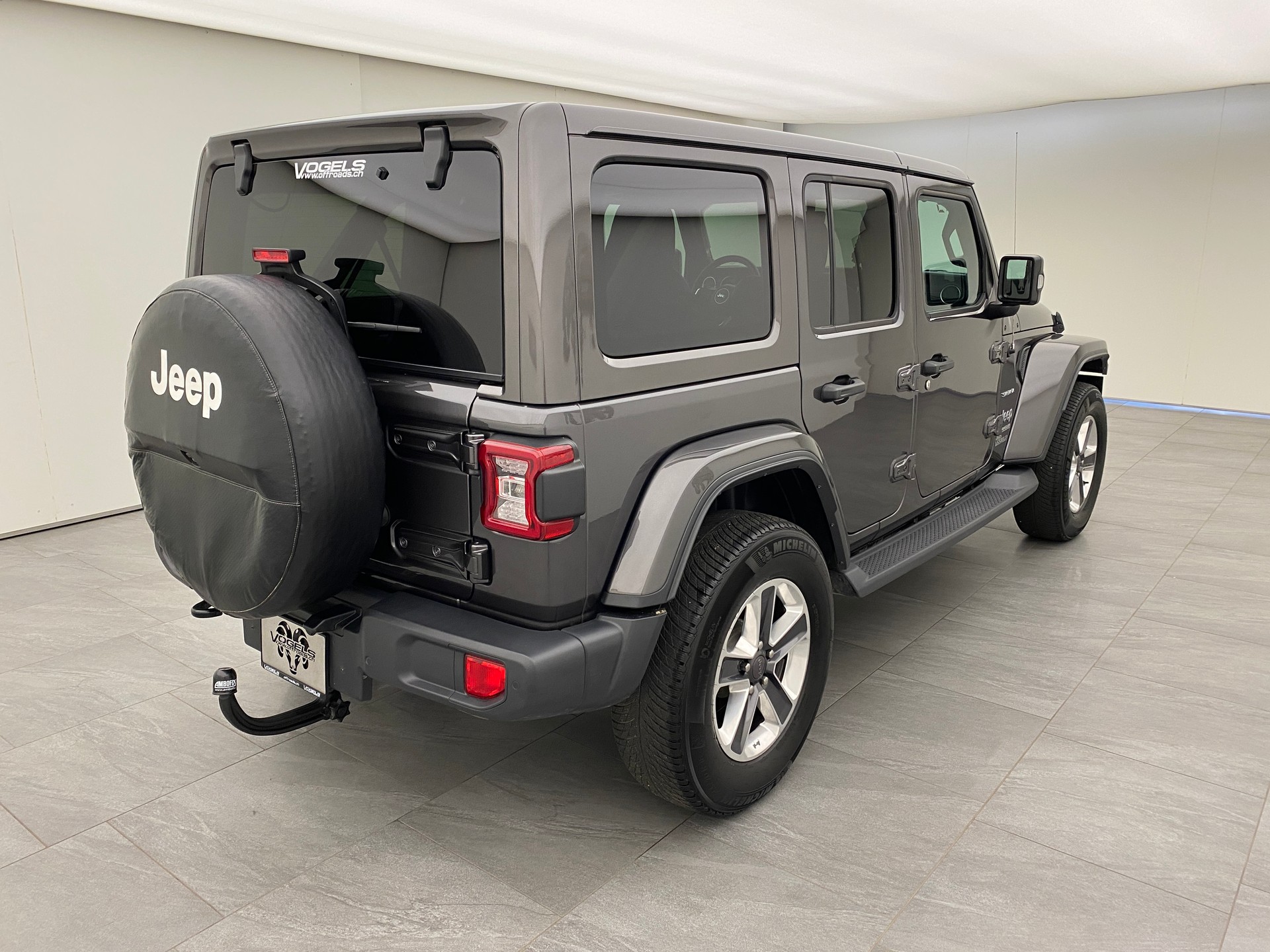 JEEP Wrangler 2.0 Sahara Unlimited-showroom-element-3