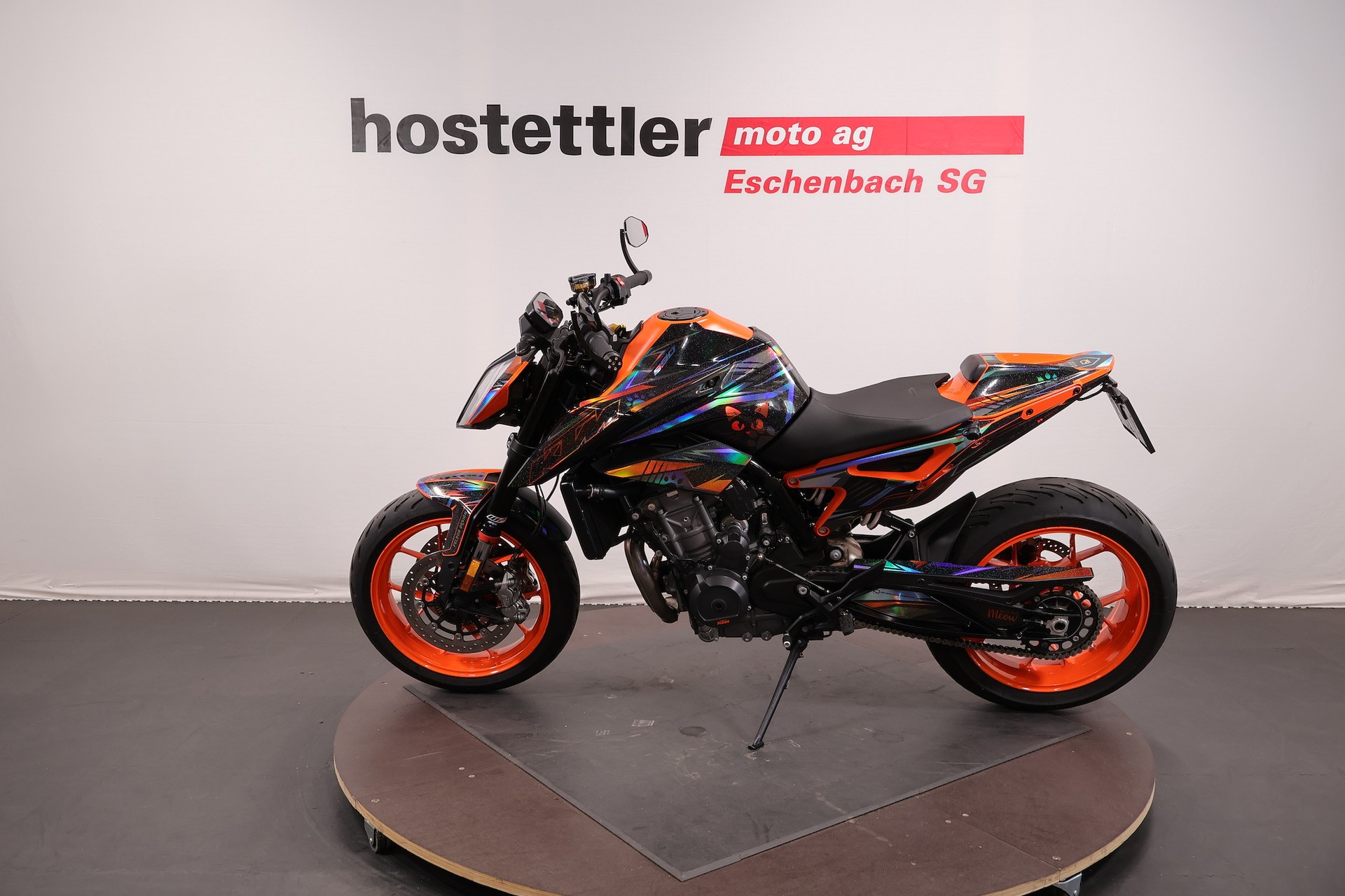 KTM 890 Duke-showroom-element-3