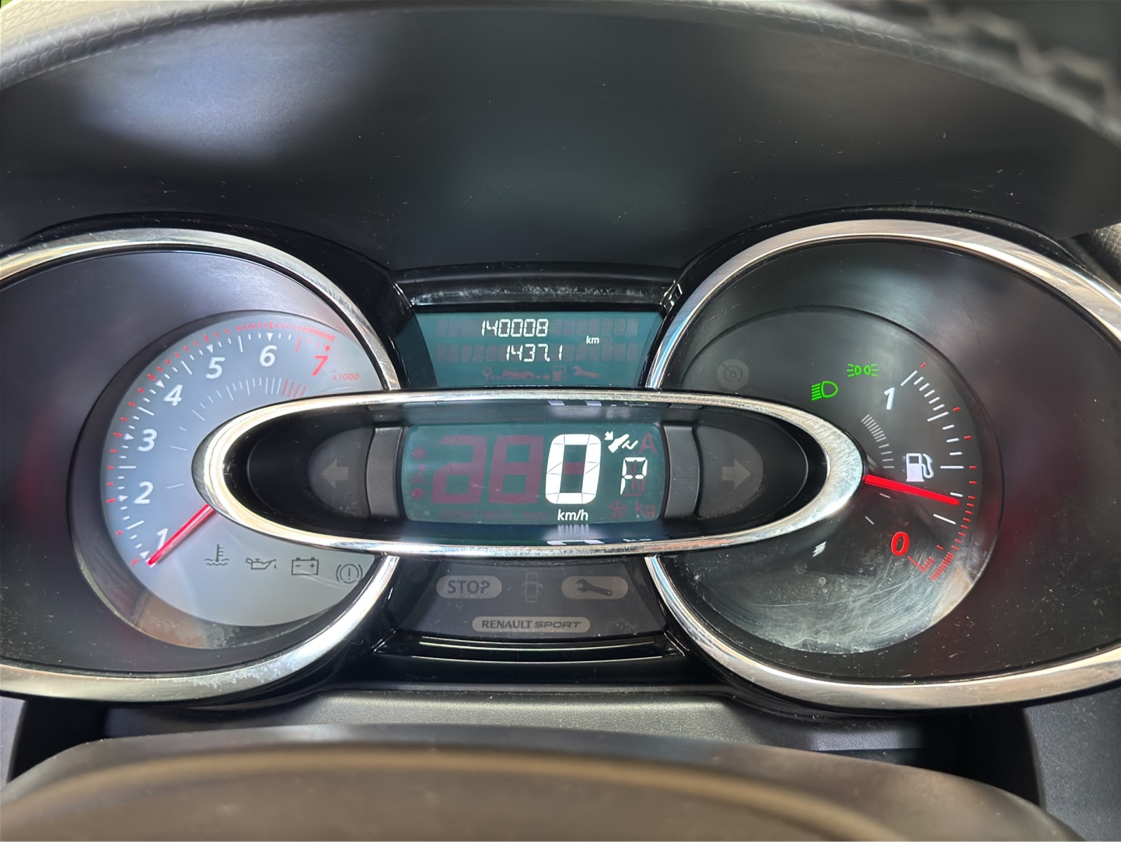 RENAULT Clio Grandtour 1.2 16V T GT EDC-image-23