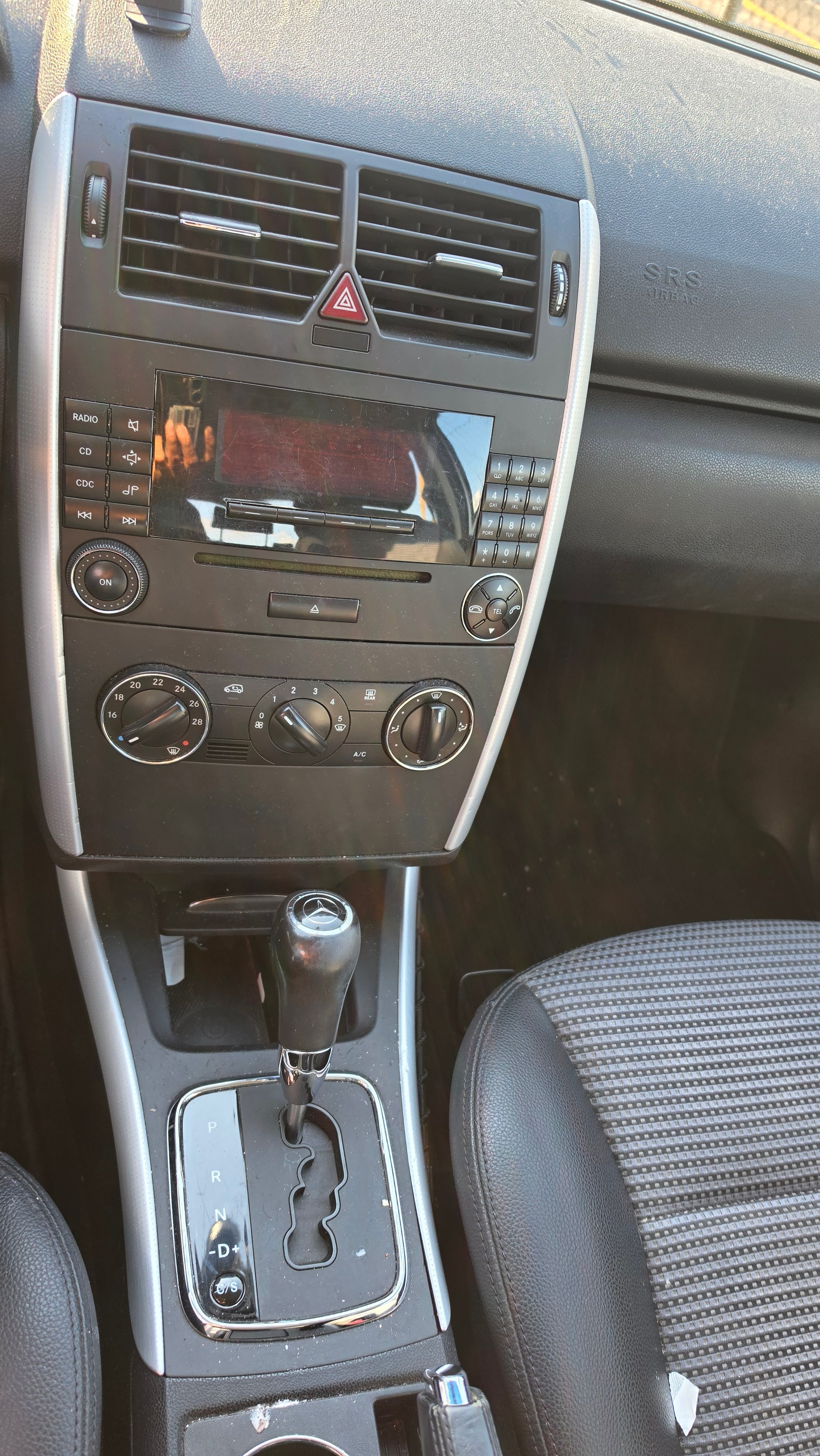 MERCEDES-BENZ A 200 Avantgarde Edition A-image-6