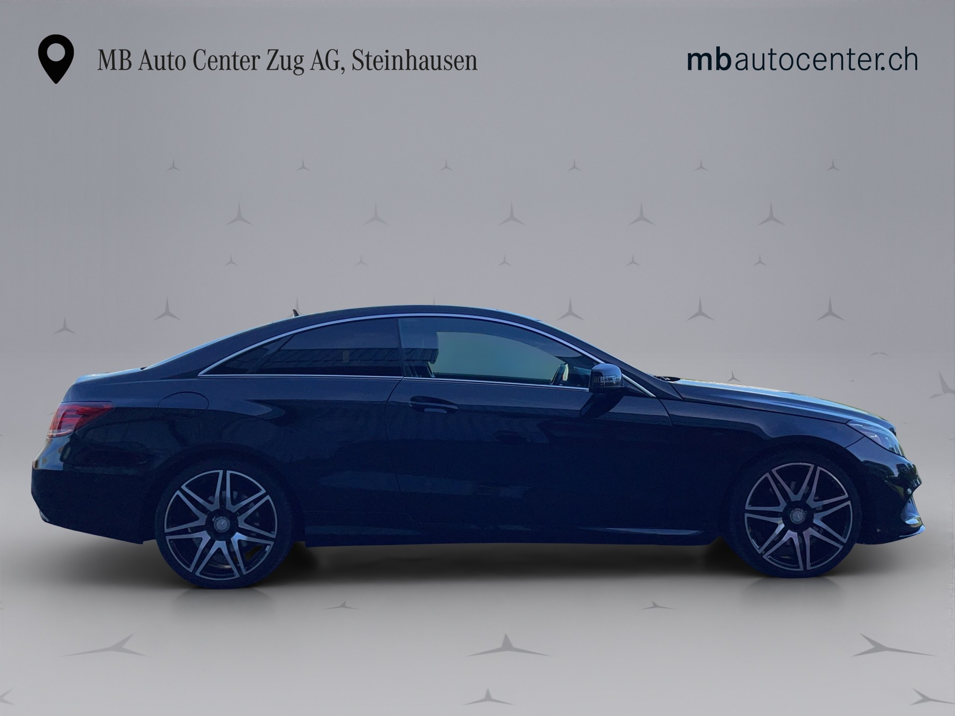 MERCEDES-BENZ E 350 4Matic Coupé AMG Line-image-6