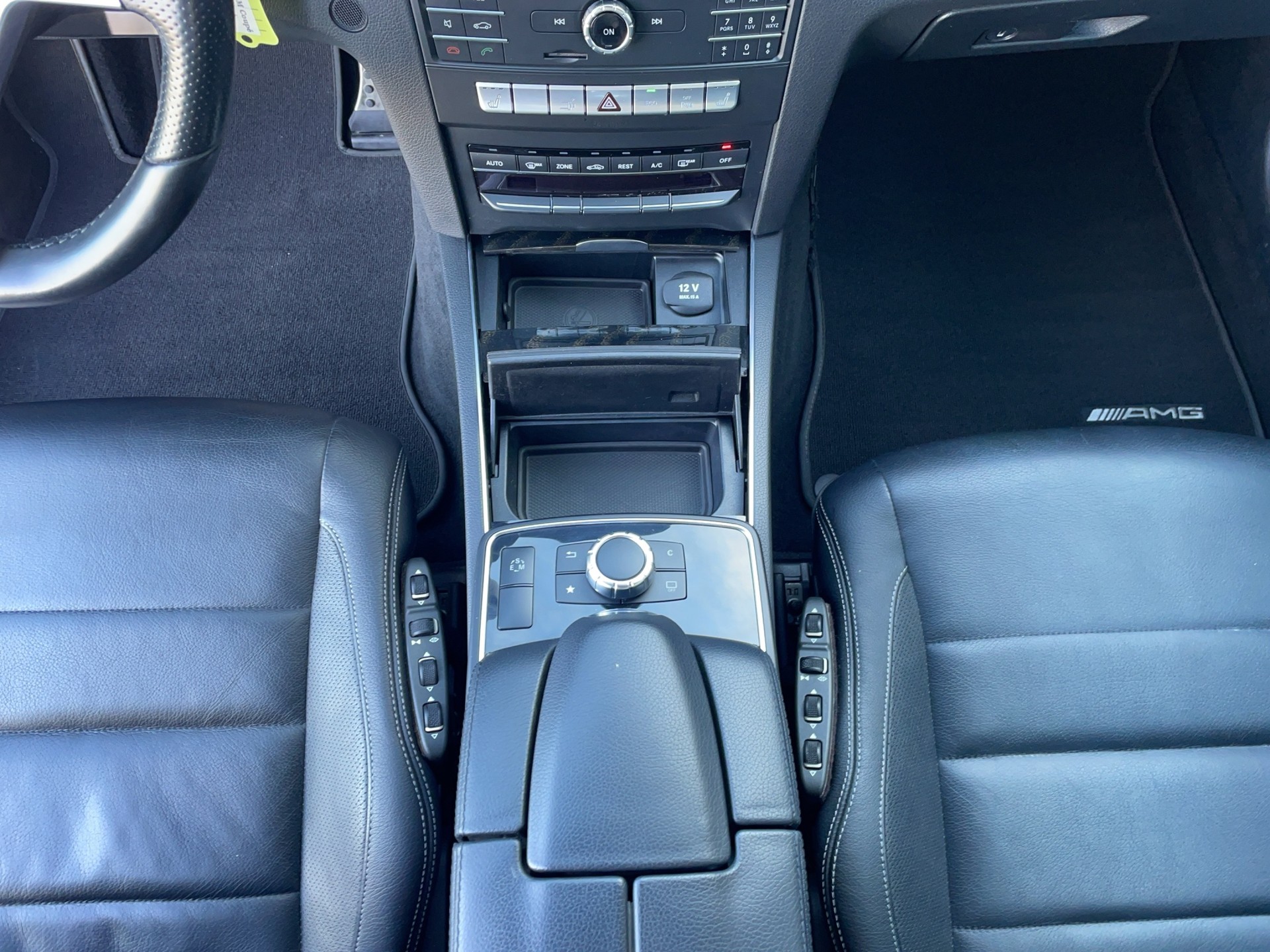 MERCEDES-BENZ E 350 4Matic Coupé AMG Line-image-14