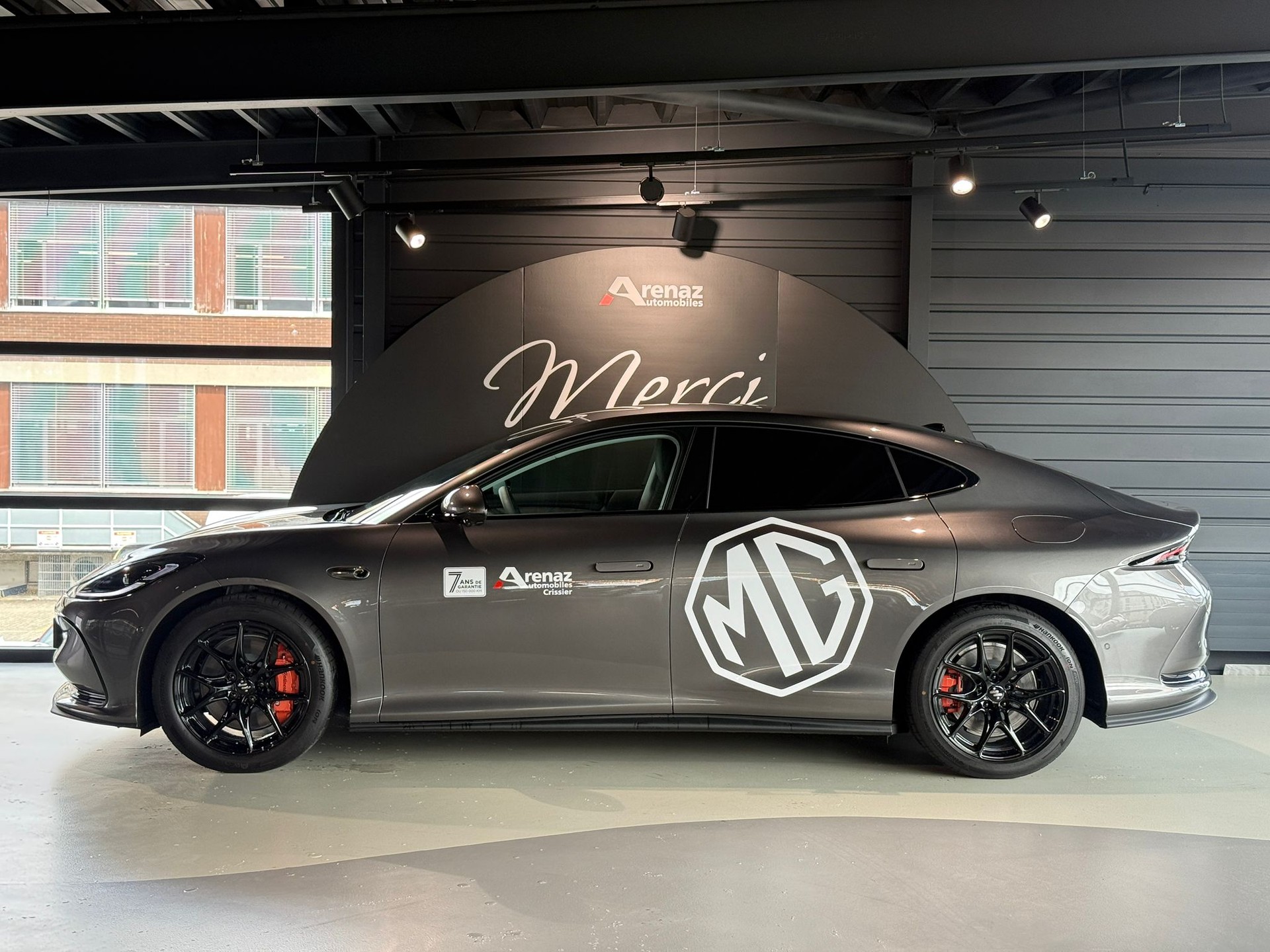 MG IM5 EV 100kWh Long Range-showroom-element-3