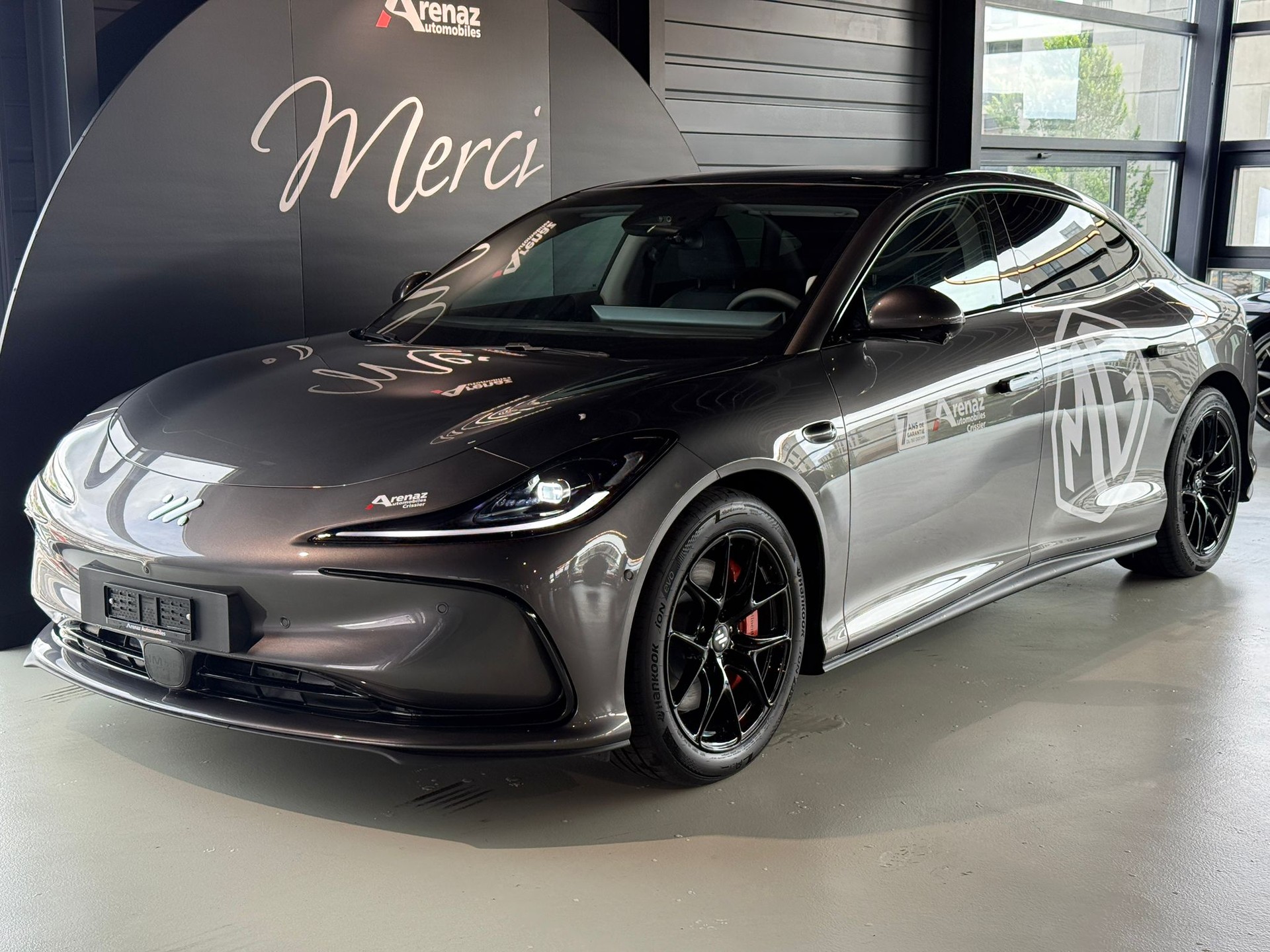 MG IM5 EV 100kWh Long Range-showroom-element-2