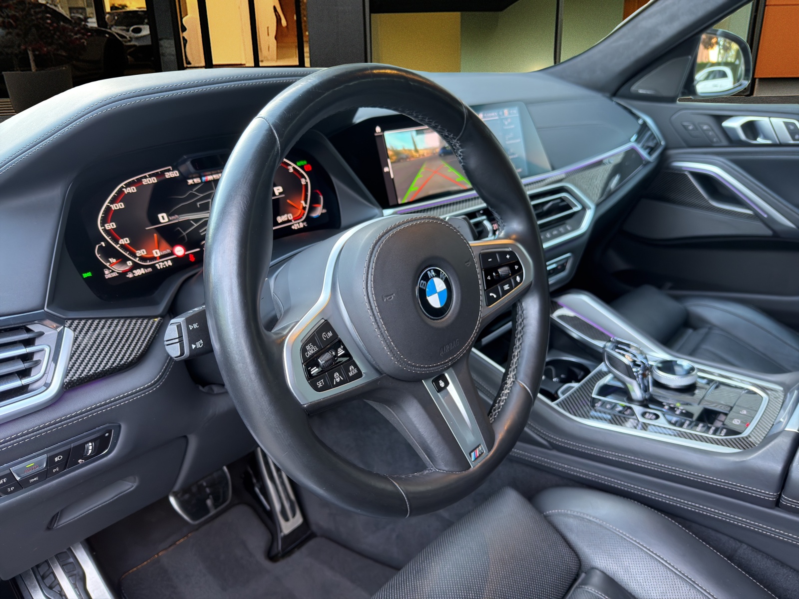 BMW X6 M50d M Sport / AHK-Leder-Laser-LED-M-Fahrwerk-Soft-close-Massage uvm.-image-12