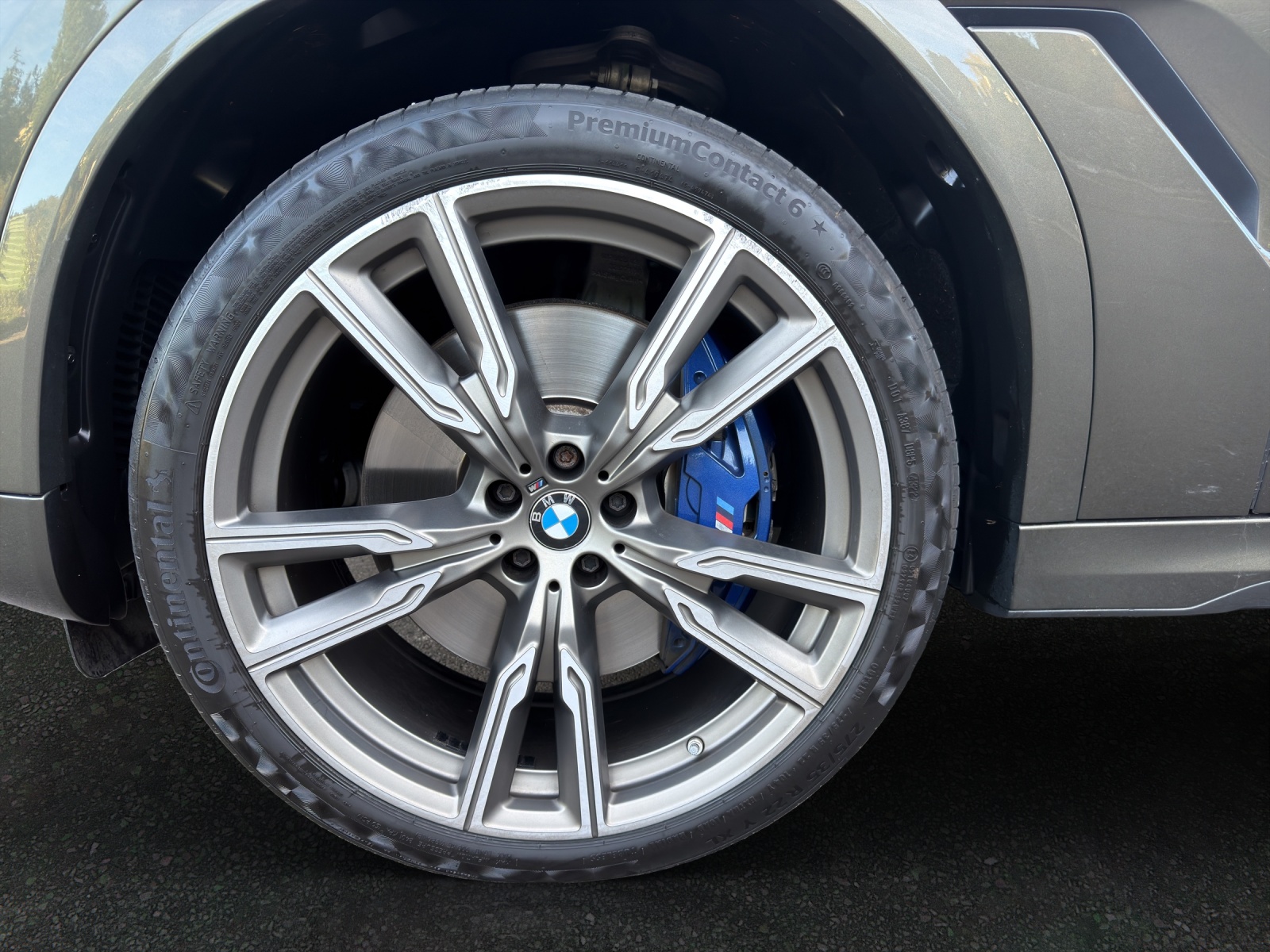 BMW X6 M50d M Sport / AHK-Leder-Laser-LED-M-Fahrwerk-Soft-close-Massage uvm.-image-8
