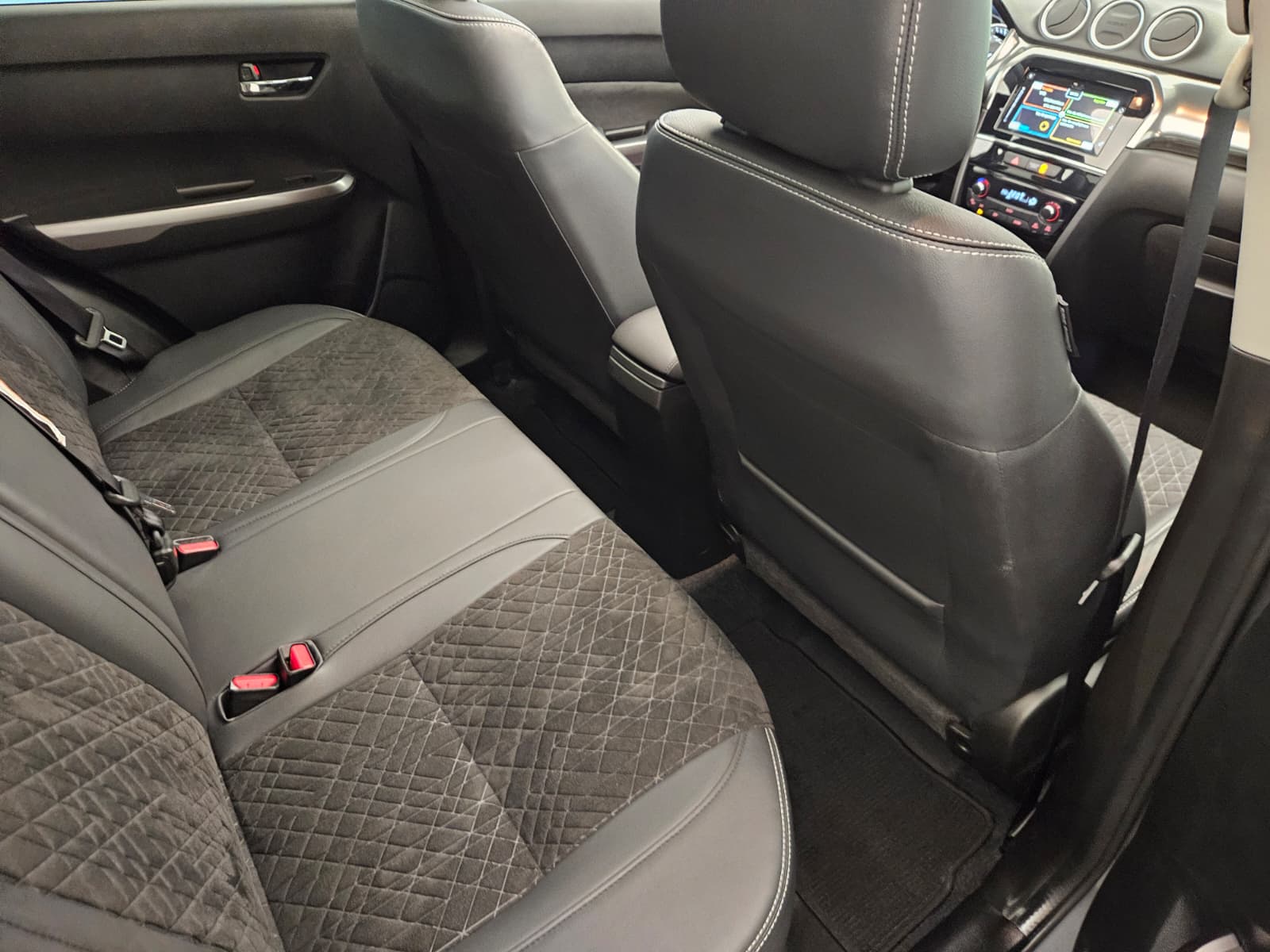 SUZUKI Vitara 1.5 Hybrid Compact + 4x4 AGS-image-13