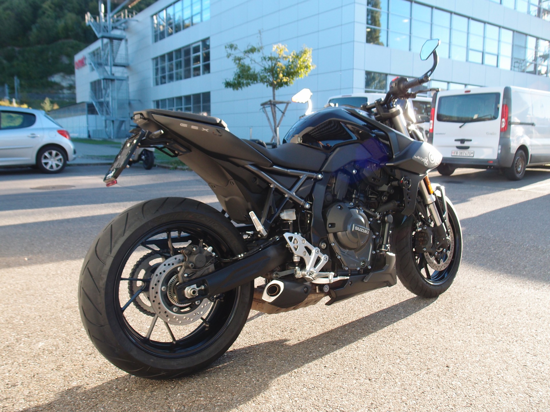 SUZUKI GSX 8 S EVO-image-2