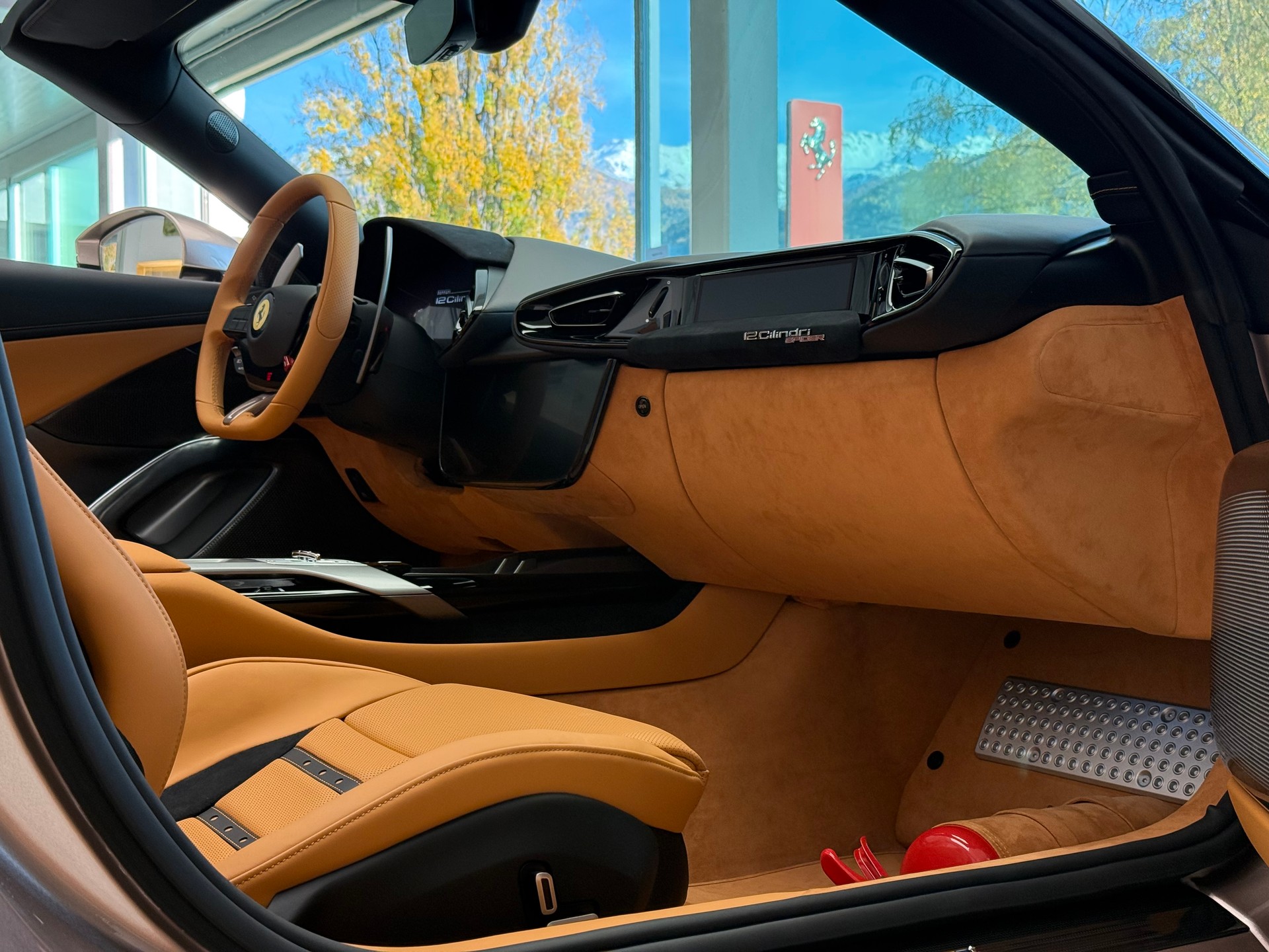 FERRARI 12 Cilindri Spider-image-12