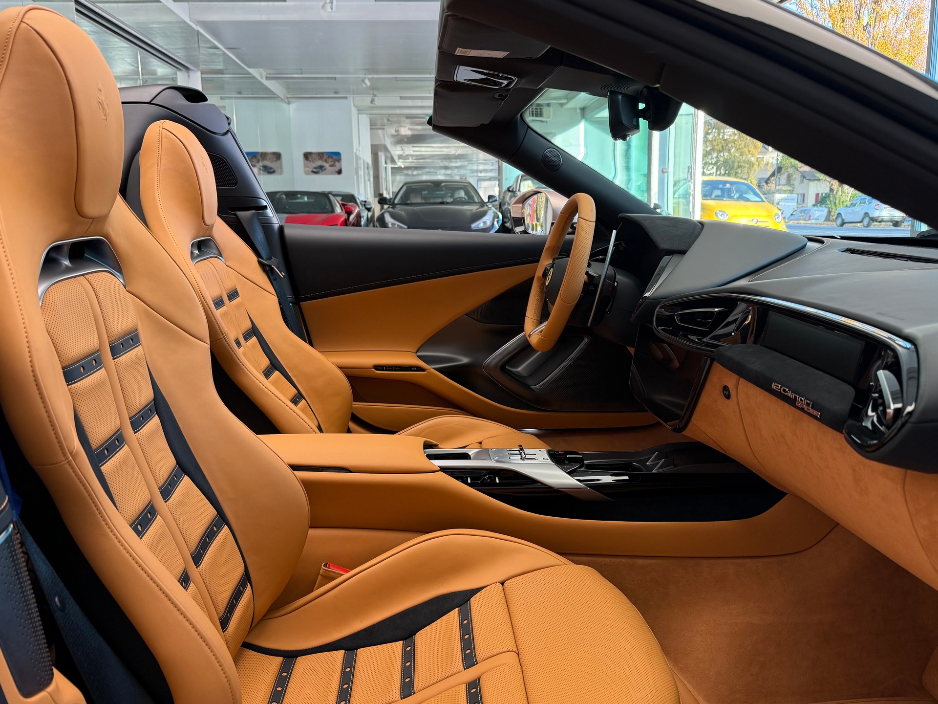 FERRARI 12 Cilindri Spider-image-13