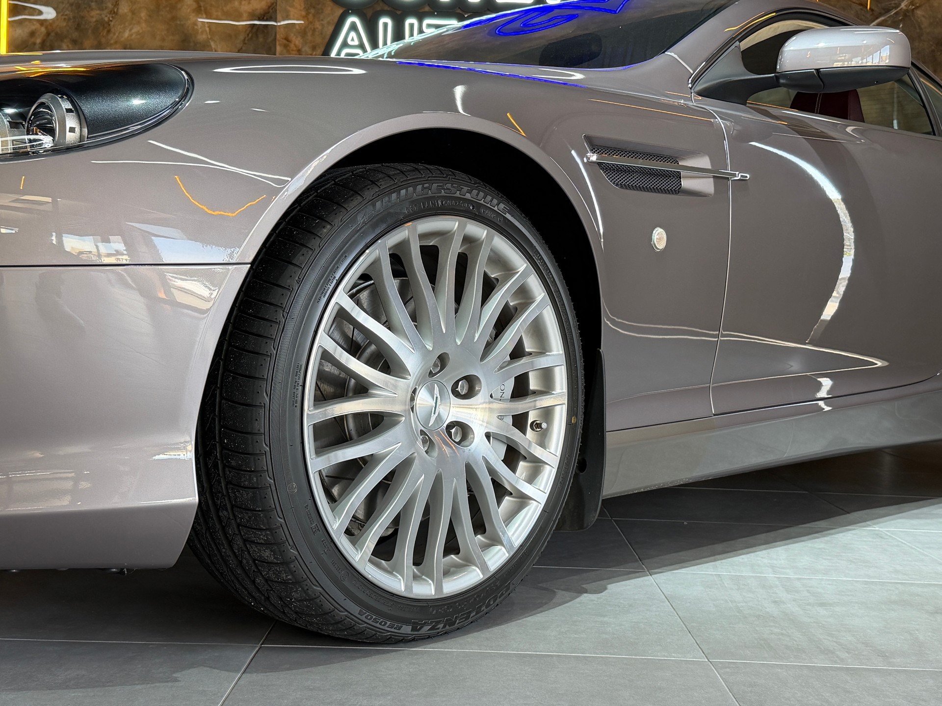 ASTON MARTIN DB9 Touchtronic 2-image-7