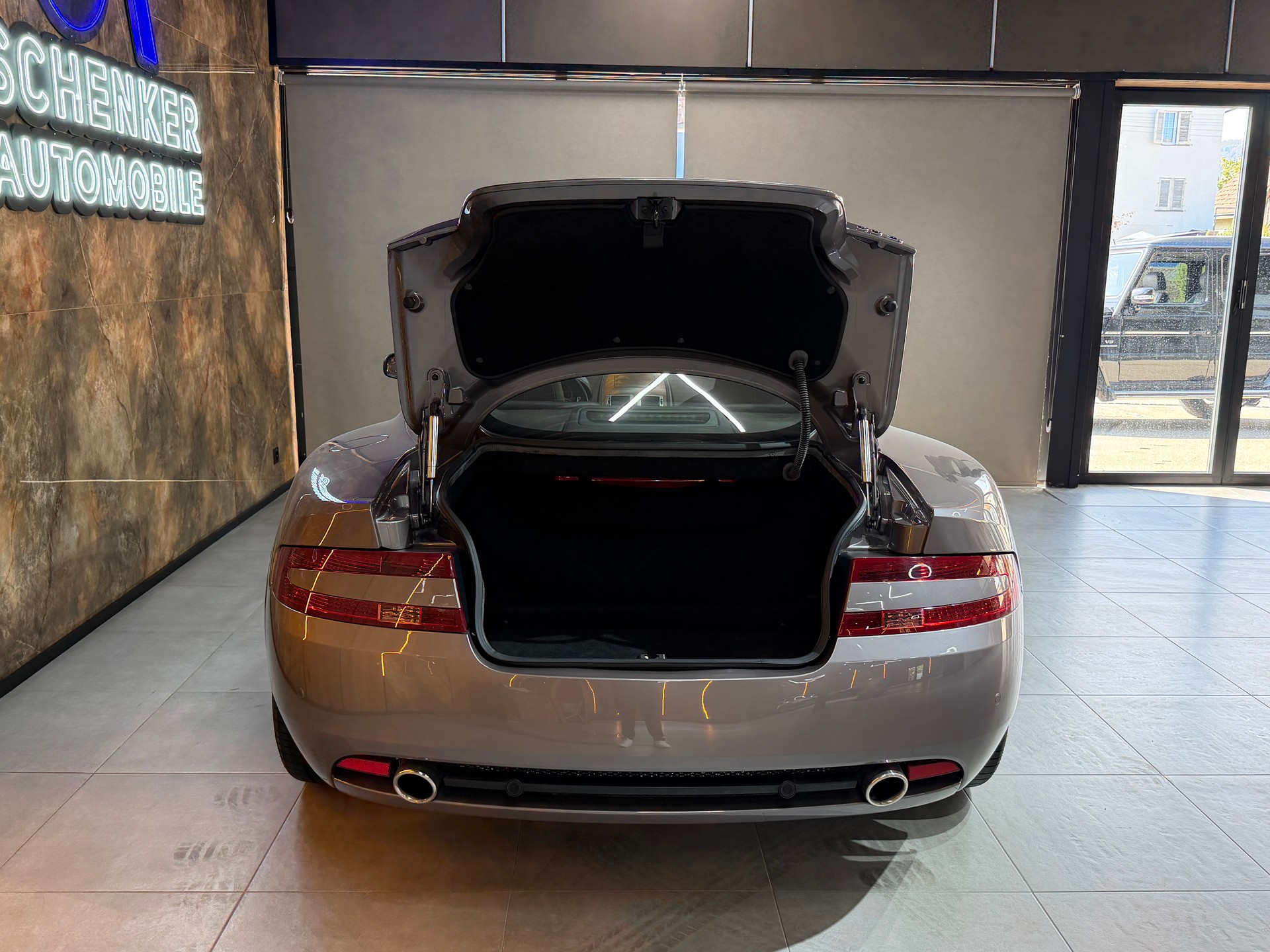 ASTON MARTIN DB9 Touchtronic 2-image-4