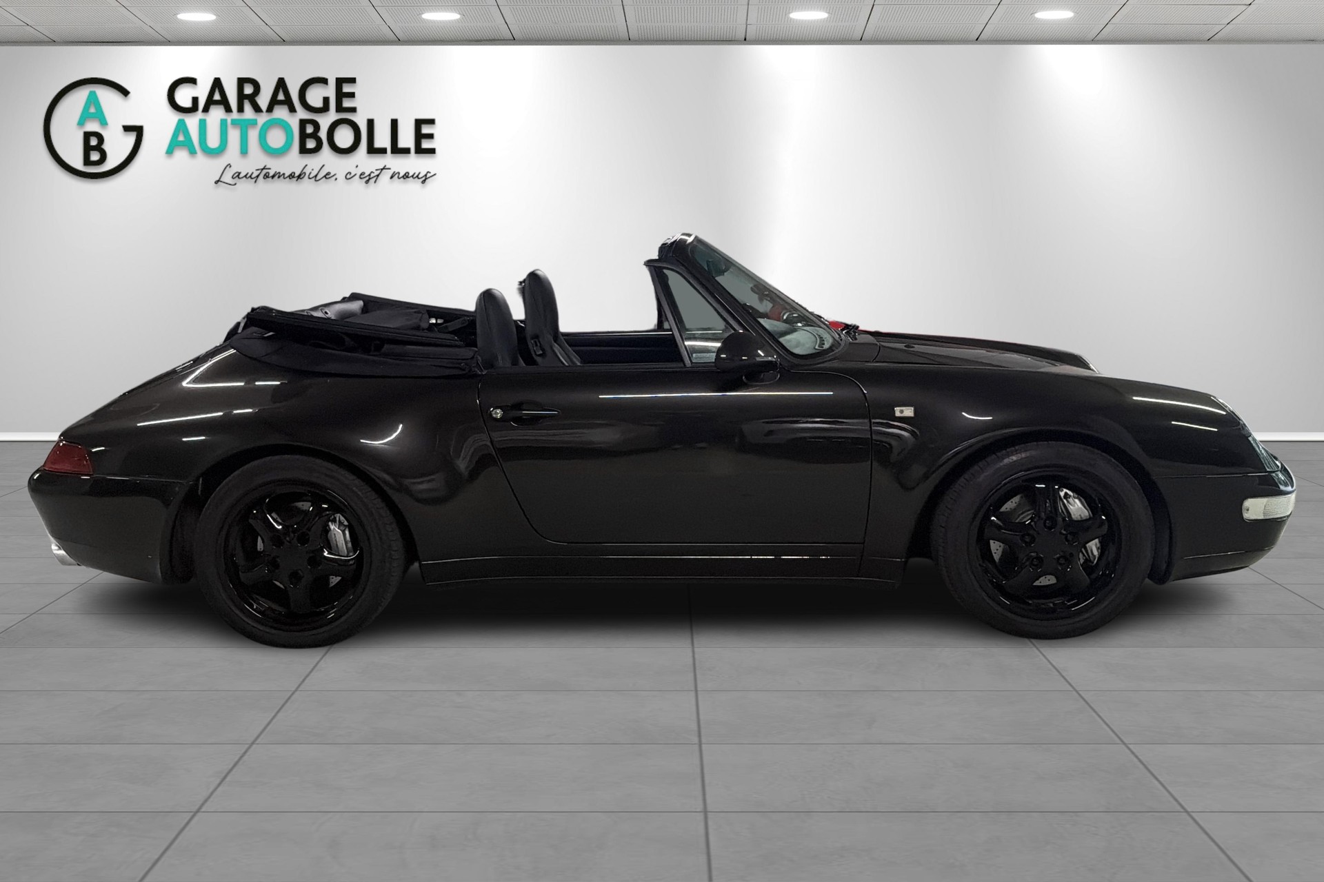 PORSCHE 911 Carrera 4 Cabrio-showroom-element-2