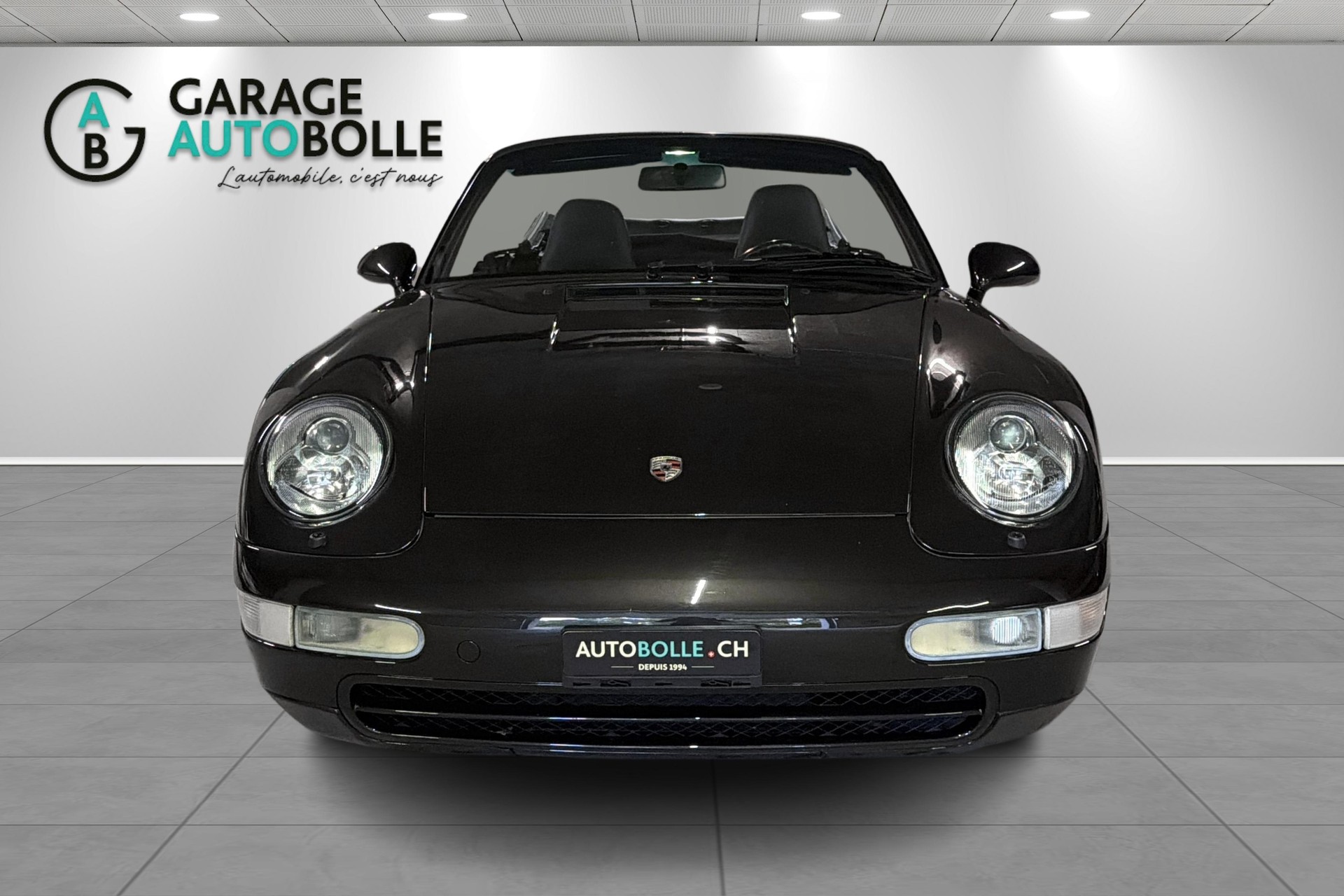PORSCHE 911 Carrera 4 Cabrio-showroom-element-1