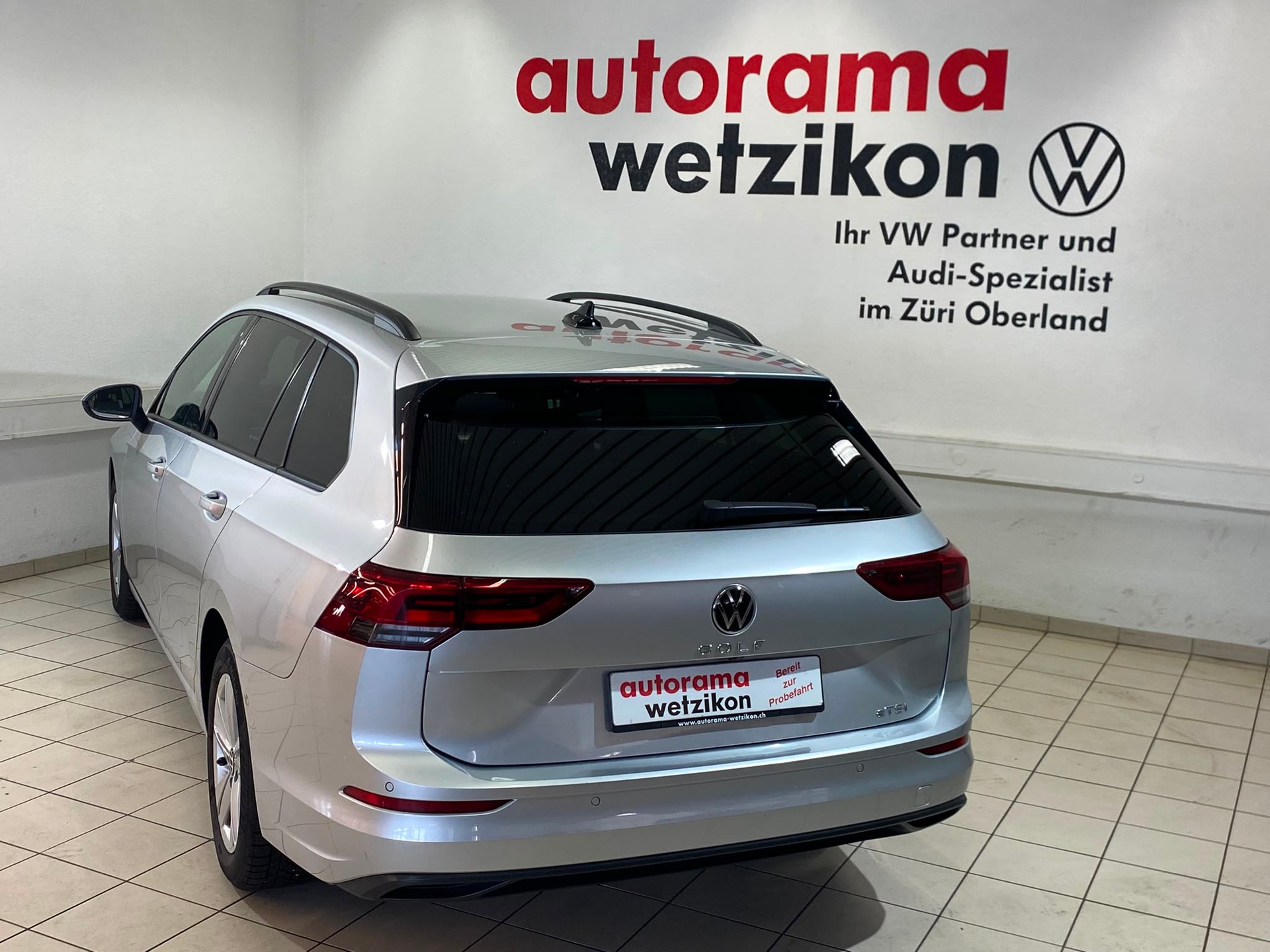 VW Golf Variant 1.0 eTSI mHEV Life DSG-showroom-element-3