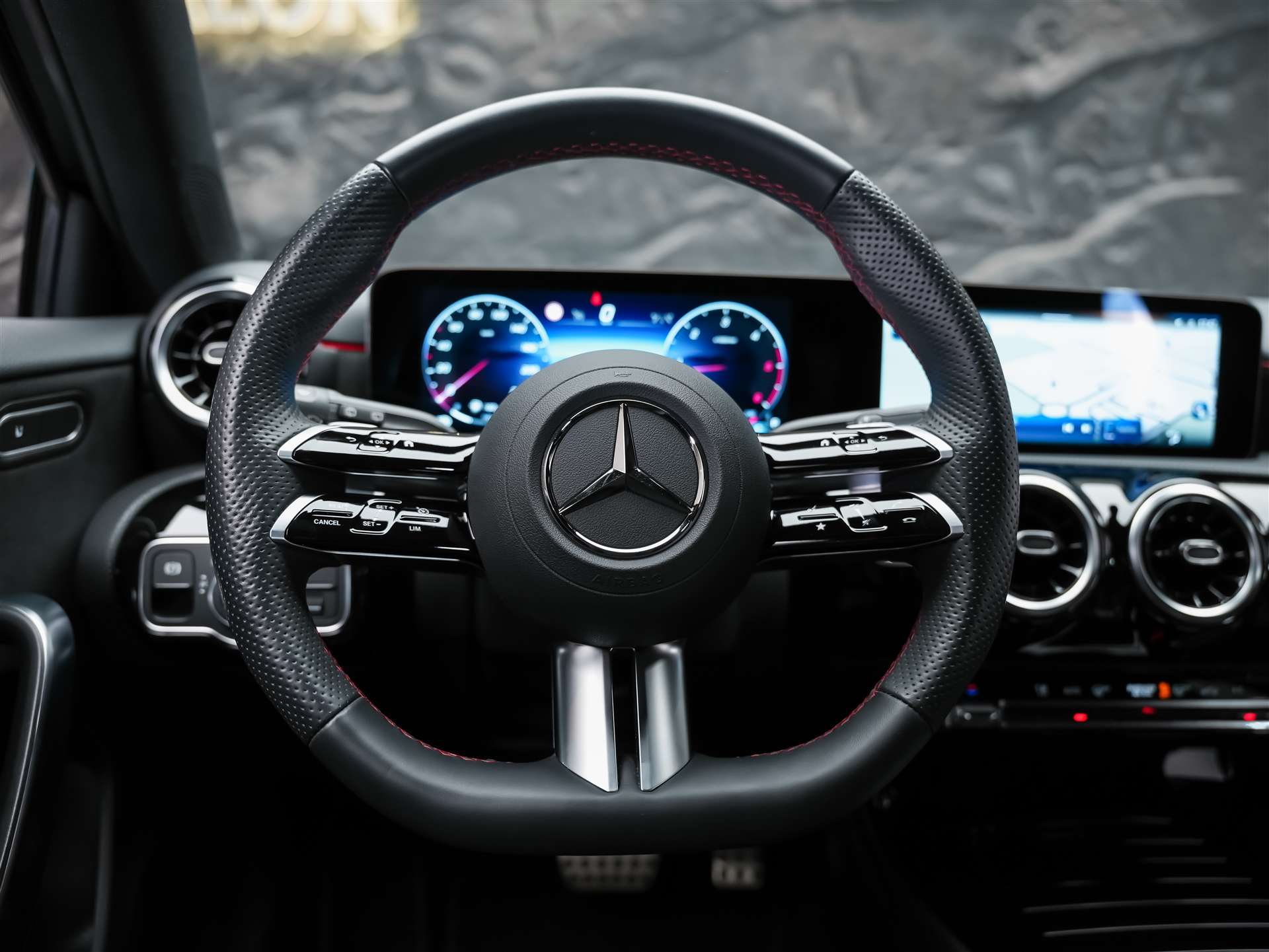 MERCEDES-BENZ A 200 AMG Line d 8G-DCT *Facelift*Werksgarantie*Multibeam LED-image-23