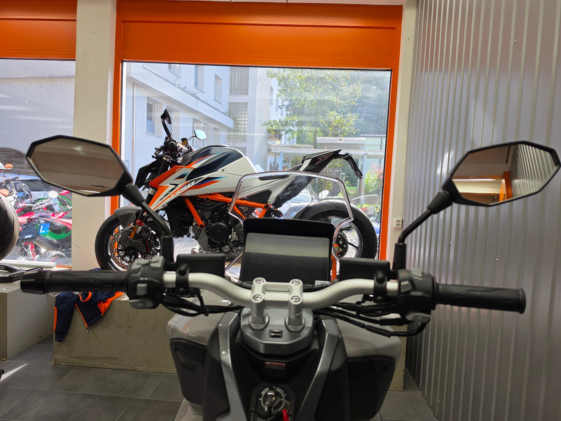SWM Venturo 125-image-8