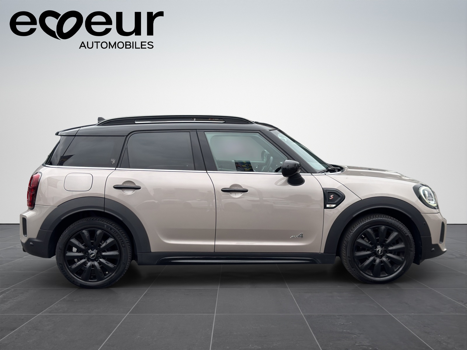 MINI Countryman F60 2.0i Cooper S ALL4-image-5