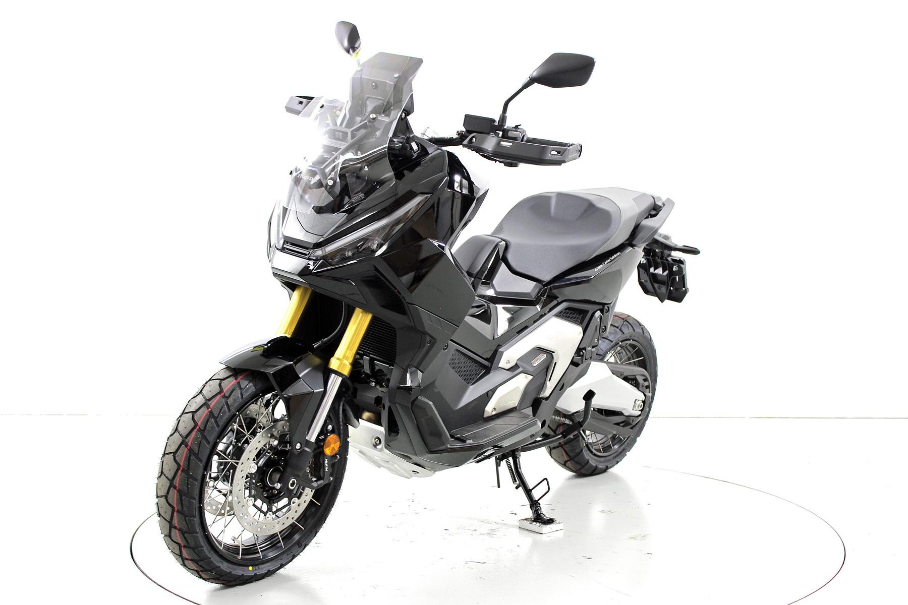 HONDA X-ADV 750 ABS-image-2
