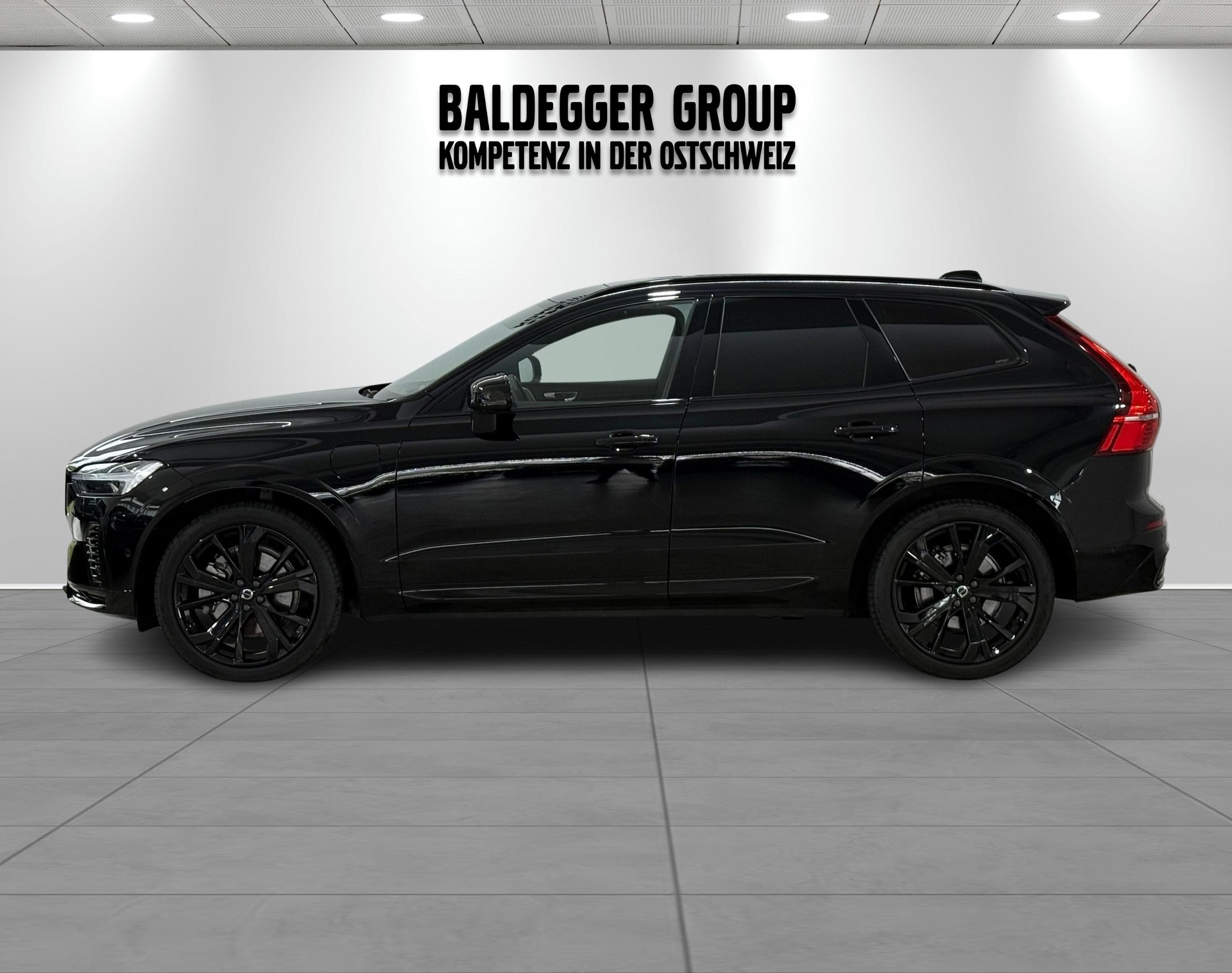 VOLVO XC60 2.0 T8 TE Black Edition eAWD-showroom-element-1