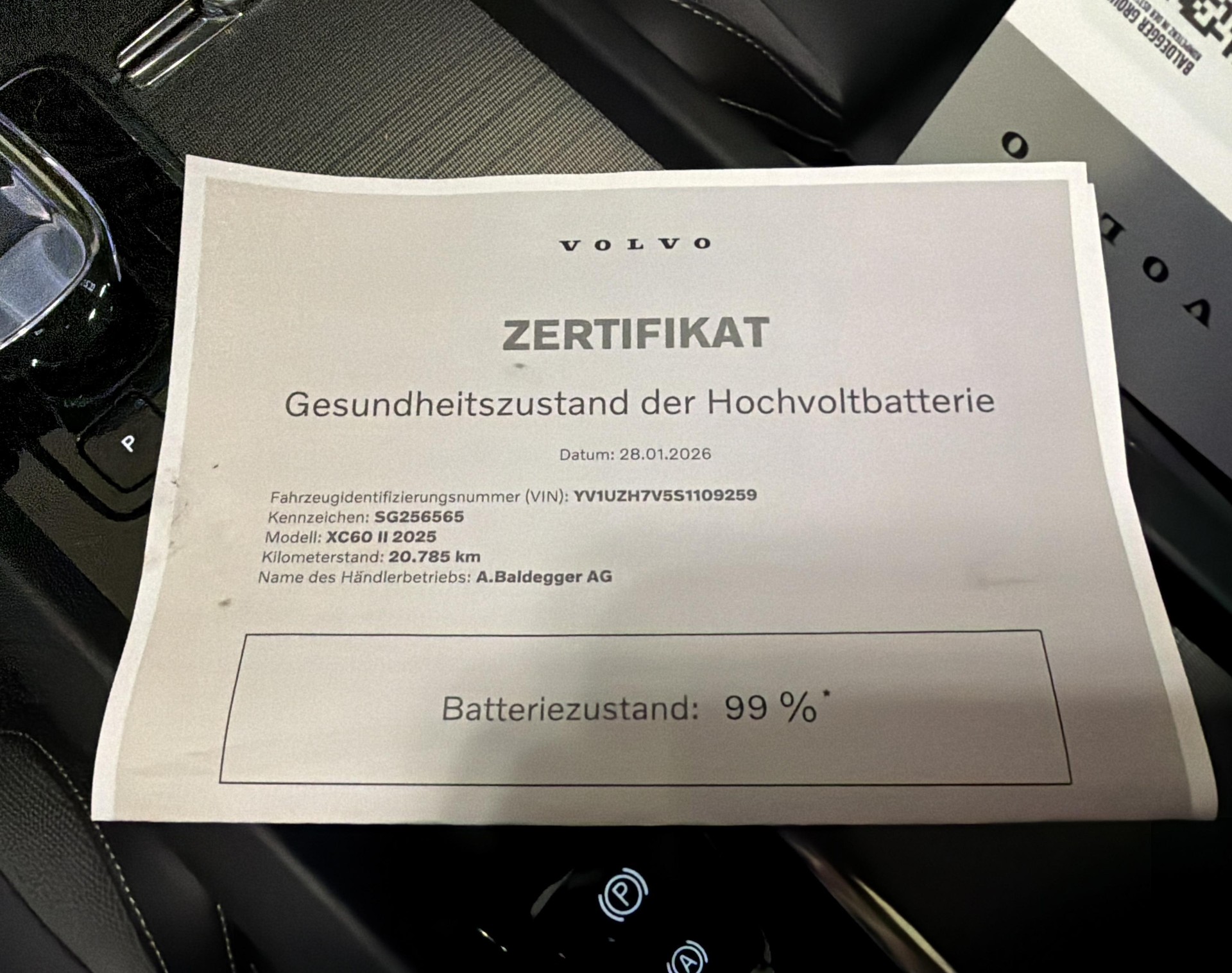 VOLVO XC60 2.0 T8 TE Black Edition e-image-15