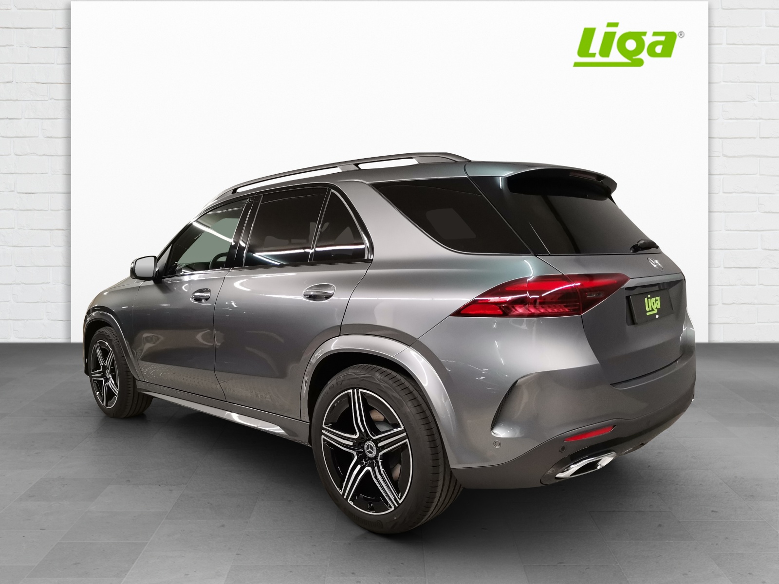 MERCEDES-BENZ GLE 300 d AMG Line 4Matic-showroom-element-3