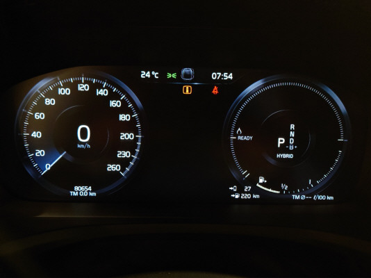 VOLVO V60 T8 eAWD Inscription-image-11