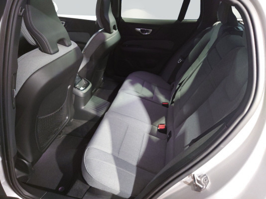 VOLVO V60 T8 eAWD Inscription-image-9