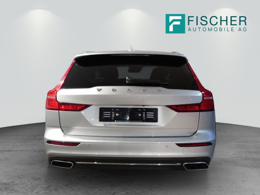 VOLVO V60 T8 eAWD Inscription-image-3