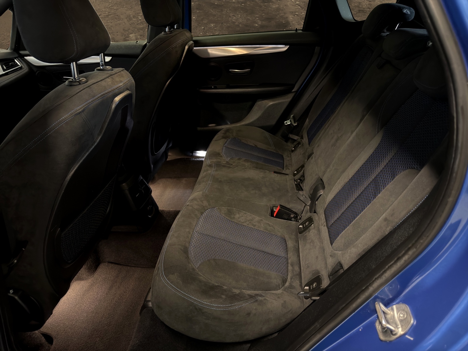 BMW 220d xDrive Active Tourer M Sport Steptronic-image-8