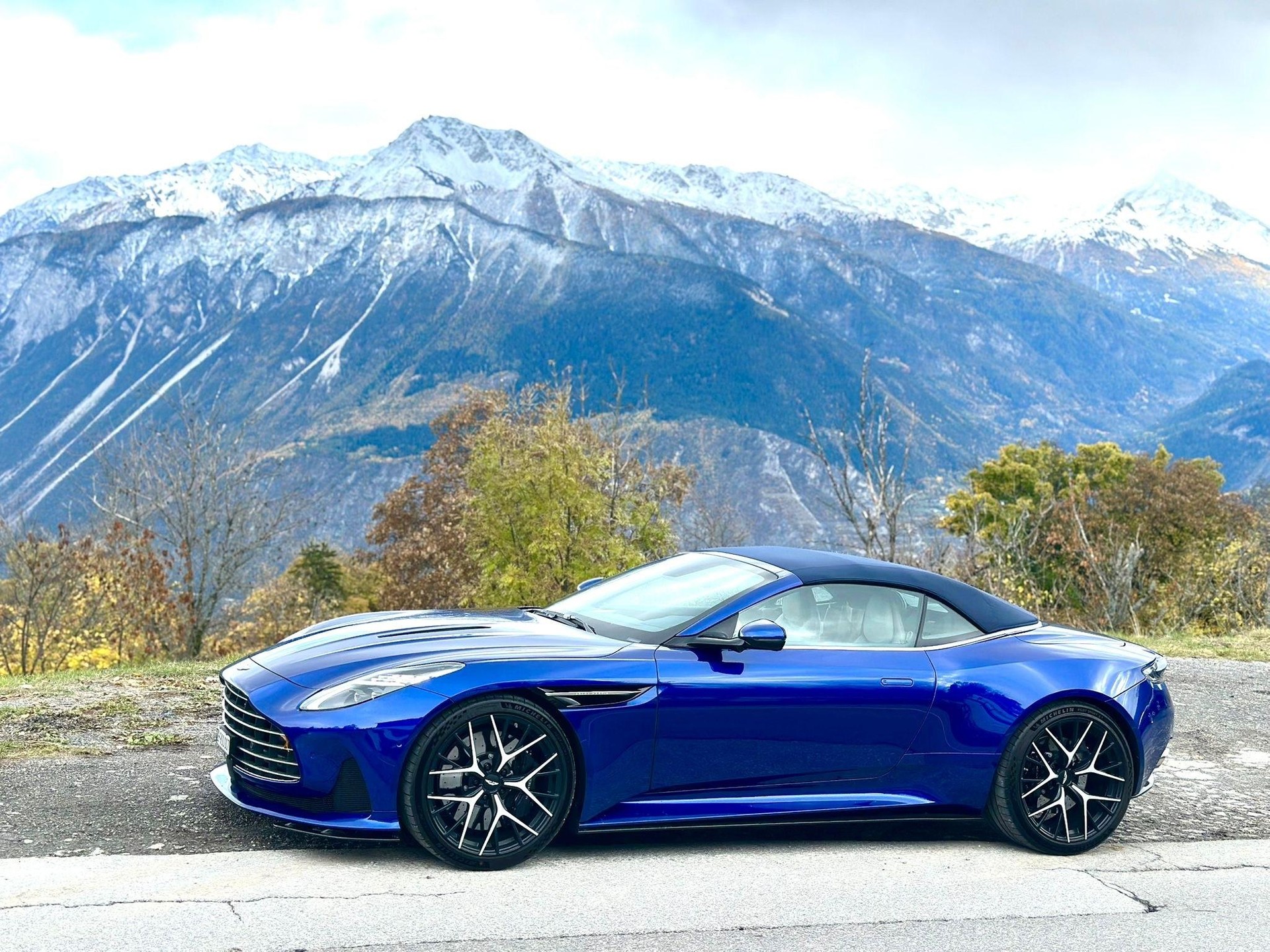 ASTON MARTIN DB12 Volante 4.0 V8 Bi-Turbo-image-16
