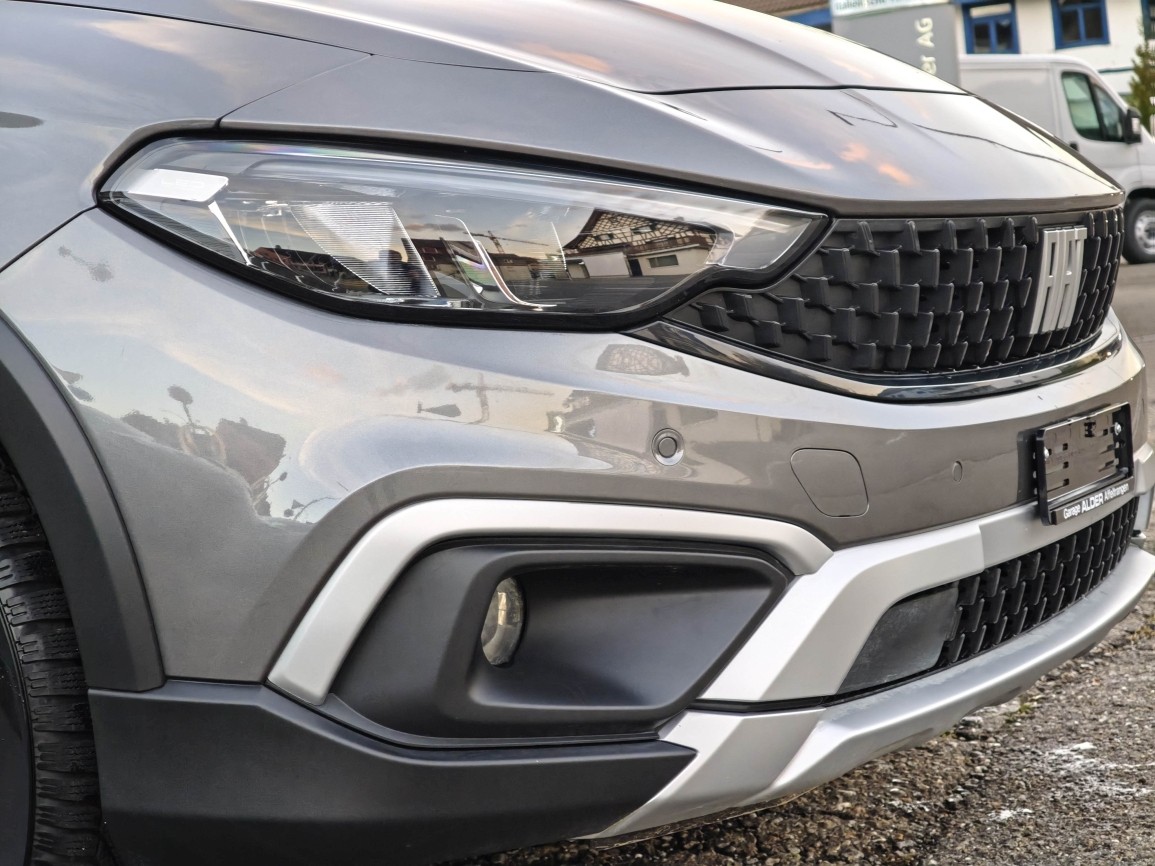 FIAT Tipo 1.5 Hybrid Swiss Cross 5D-image-4
