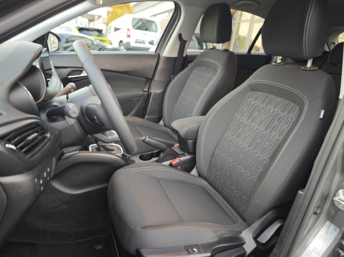 FIAT Tipo 1.5 Hybrid Swiss Cross 5D-image-8