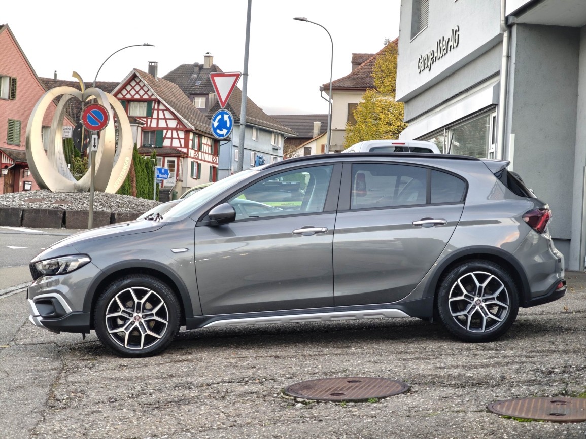 FIAT Tipo 1.5 Hybrid Swiss Cross 5D
