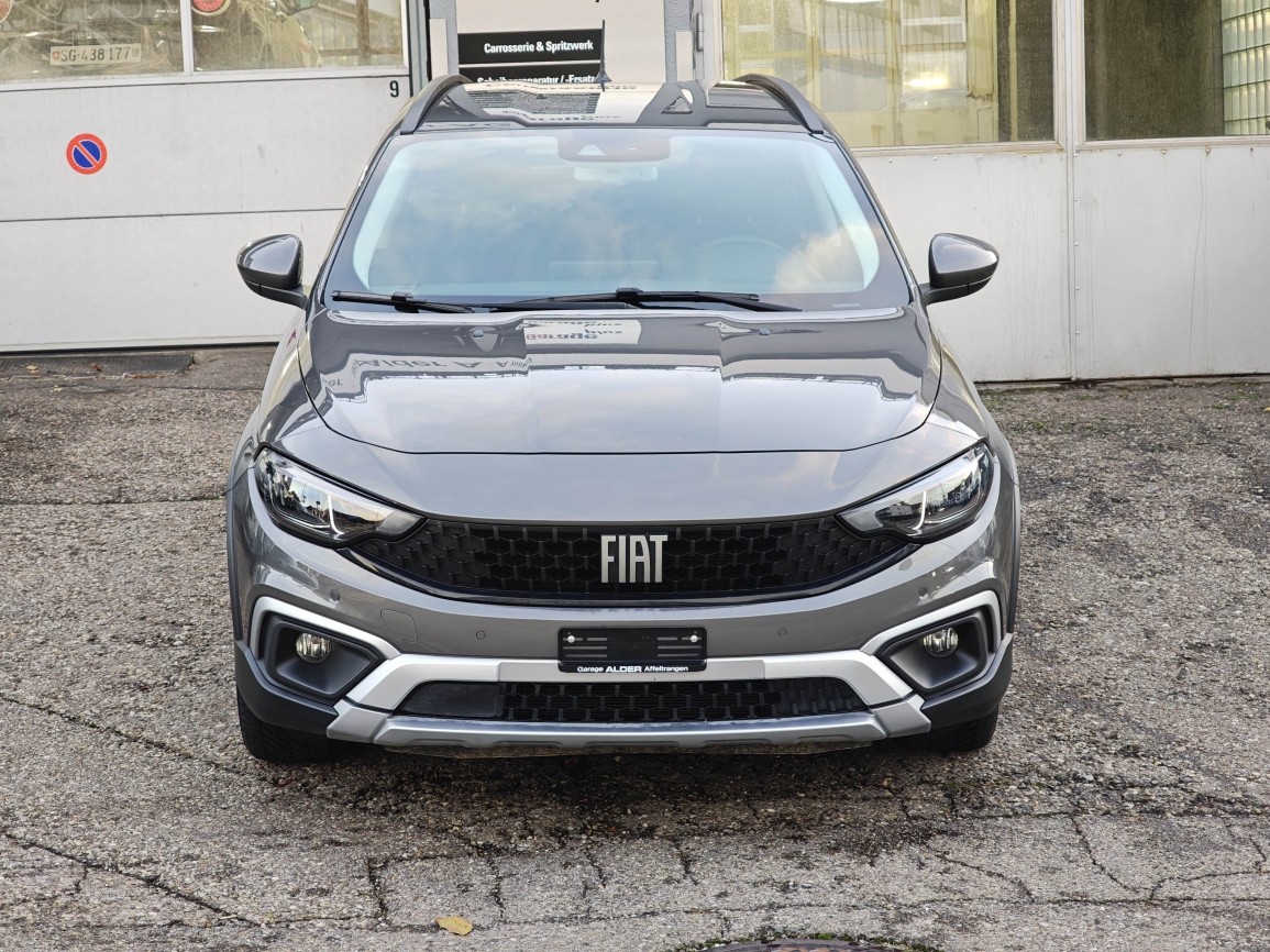 FIAT Tipo 1.5 Hybrid Swiss Cross 5D-image-2