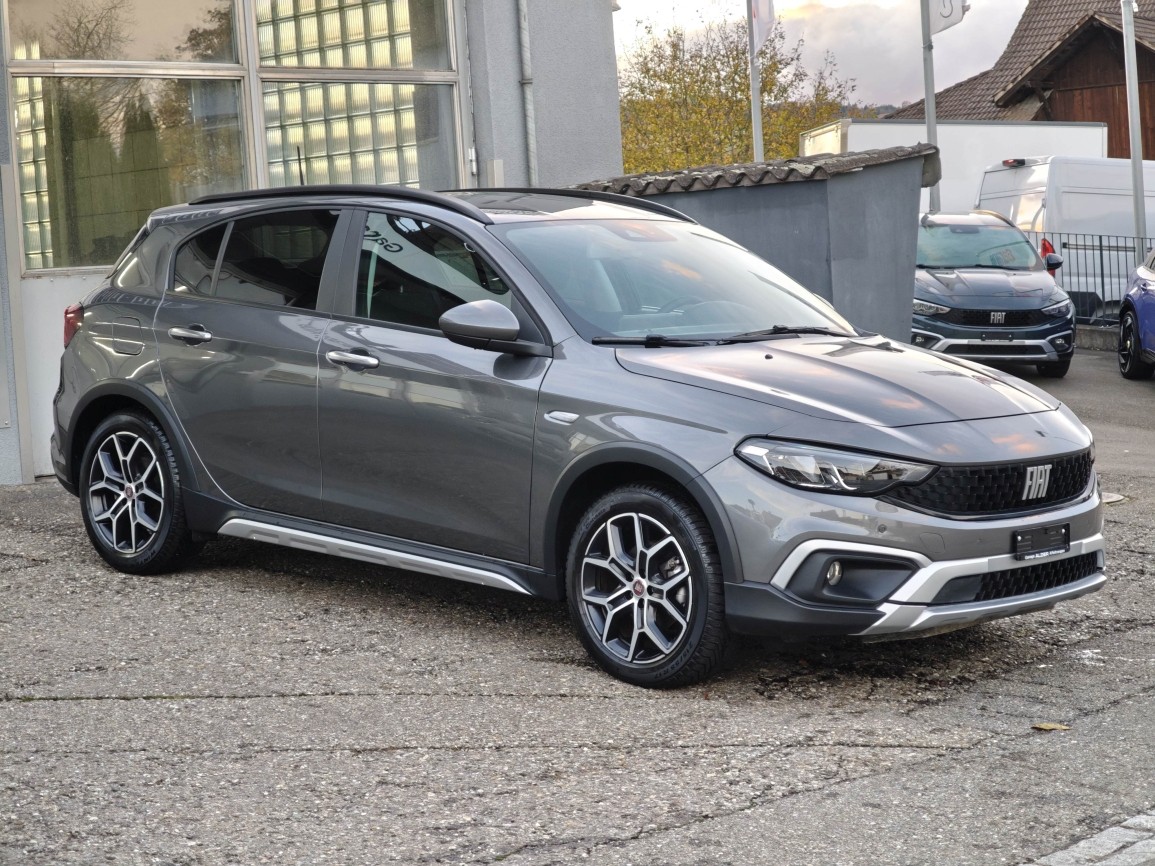 FIAT Tipo 1.5 Hybrid Swiss Cross 5D-image-3