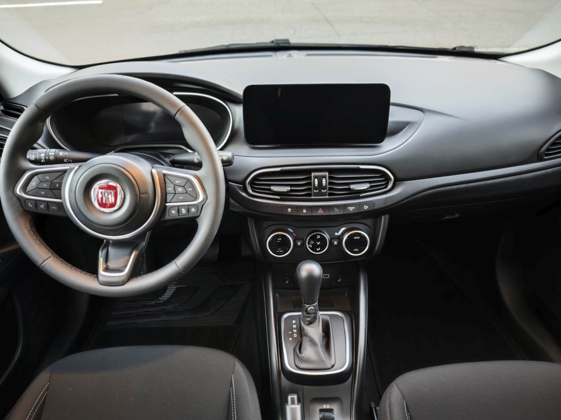 FIAT Tipo 1.5 Hybrid Swiss Cross 5D-image-7