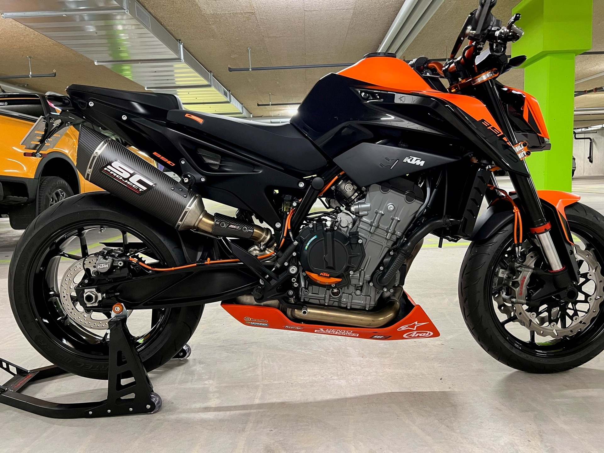 KTM 890 Duke-image-0