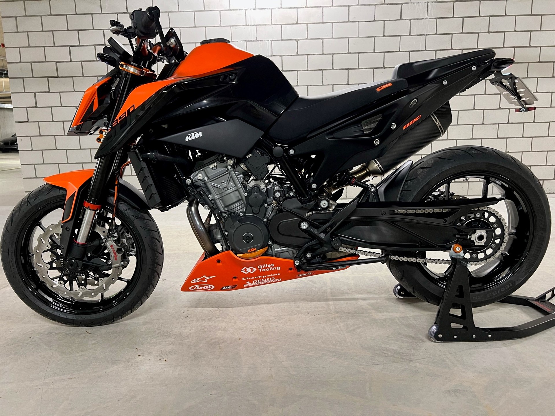KTM 890 Duke-image-6